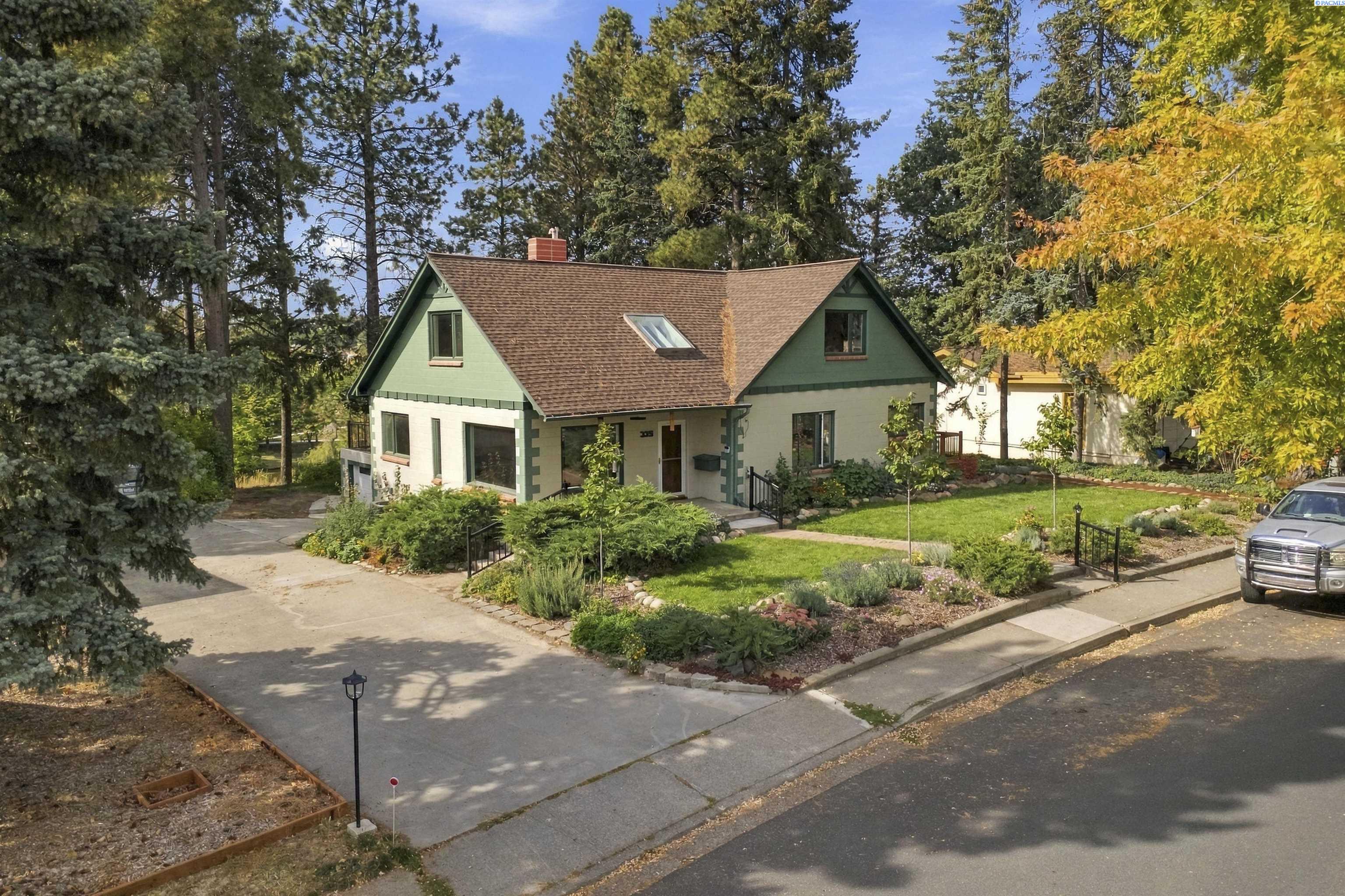 Photo 4 of Single family home for sale at 335 SW Skyline Dr, Pullman, WA 99163 | MLS# PAC296924 | Listing updated on 2026-10-08