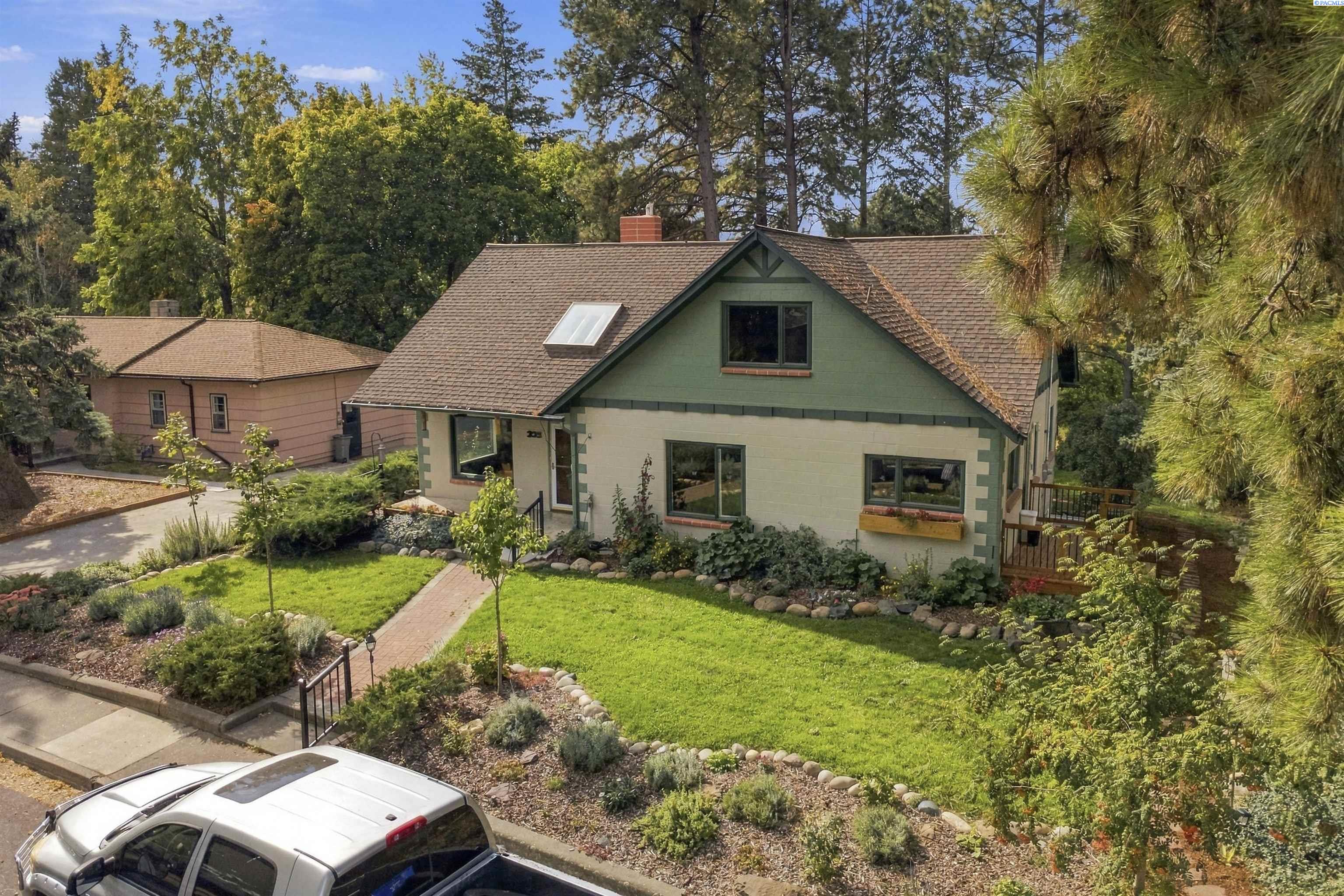 Photo 3 of Single family home for sale at 335 SW Skyline Dr, Pullman, WA 99163 | MLS# PAC296924 | Listing updated on 2026-10-08