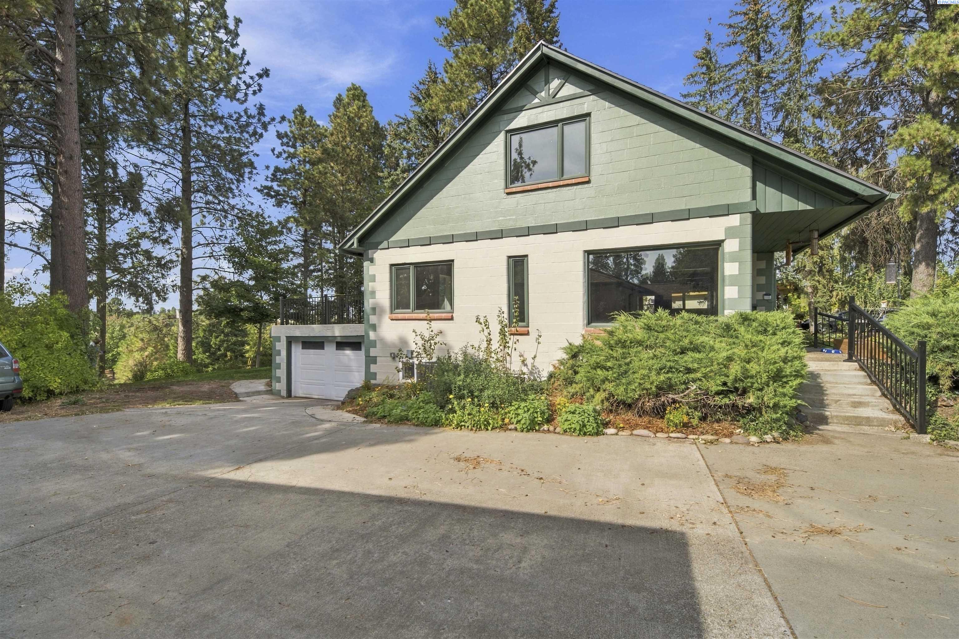 Photo 2 of Single family home for sale at 335 SW Skyline Dr, Pullman, WA 99163 | MLS# PAC296924 | Listing updated on 2026-10-08