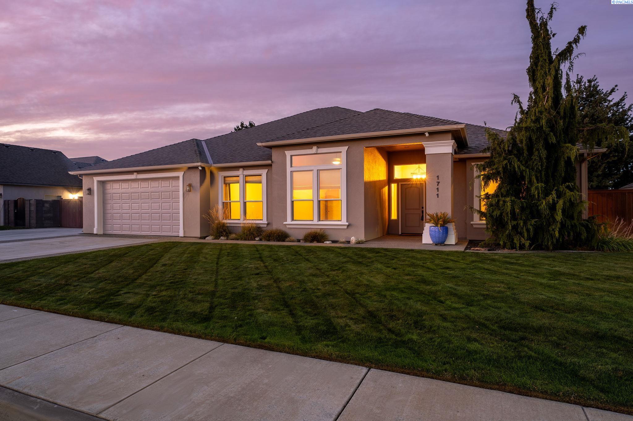 Photo 2 of Single family home for sale at 1711 Sunshine Ave, West Richland, WA 99353 | MLS# PAC296927 | Listing updated on 2026-10-10
