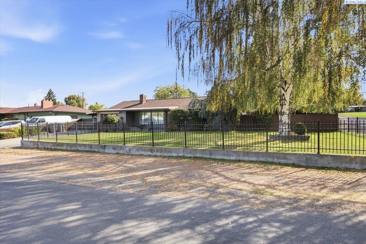 Photo 2 of Single family home for sale at 6345 W Willamette Ave, Kennewick, WA 99336 | MLS# PAC296934 | Listing updated on 2026-10-04