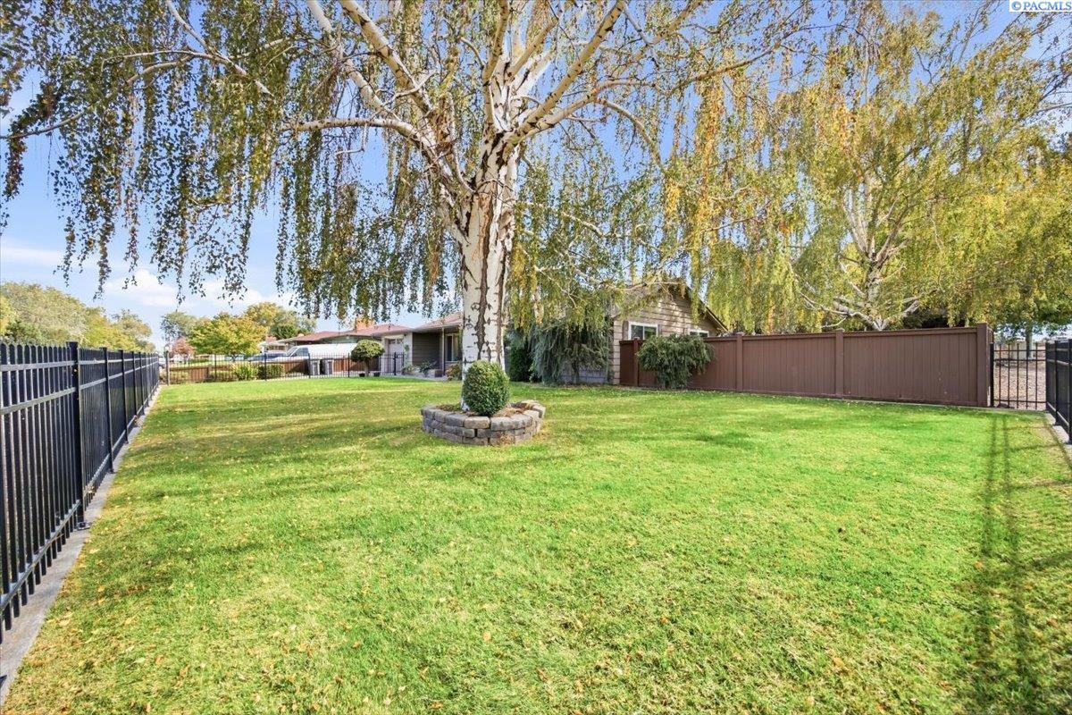 Photo 3 of Single family home for sale at 6345 W Willamette Ave, Kennewick, WA 99336 | MLS# PAC296934 | Listing updated on 2026-10-04