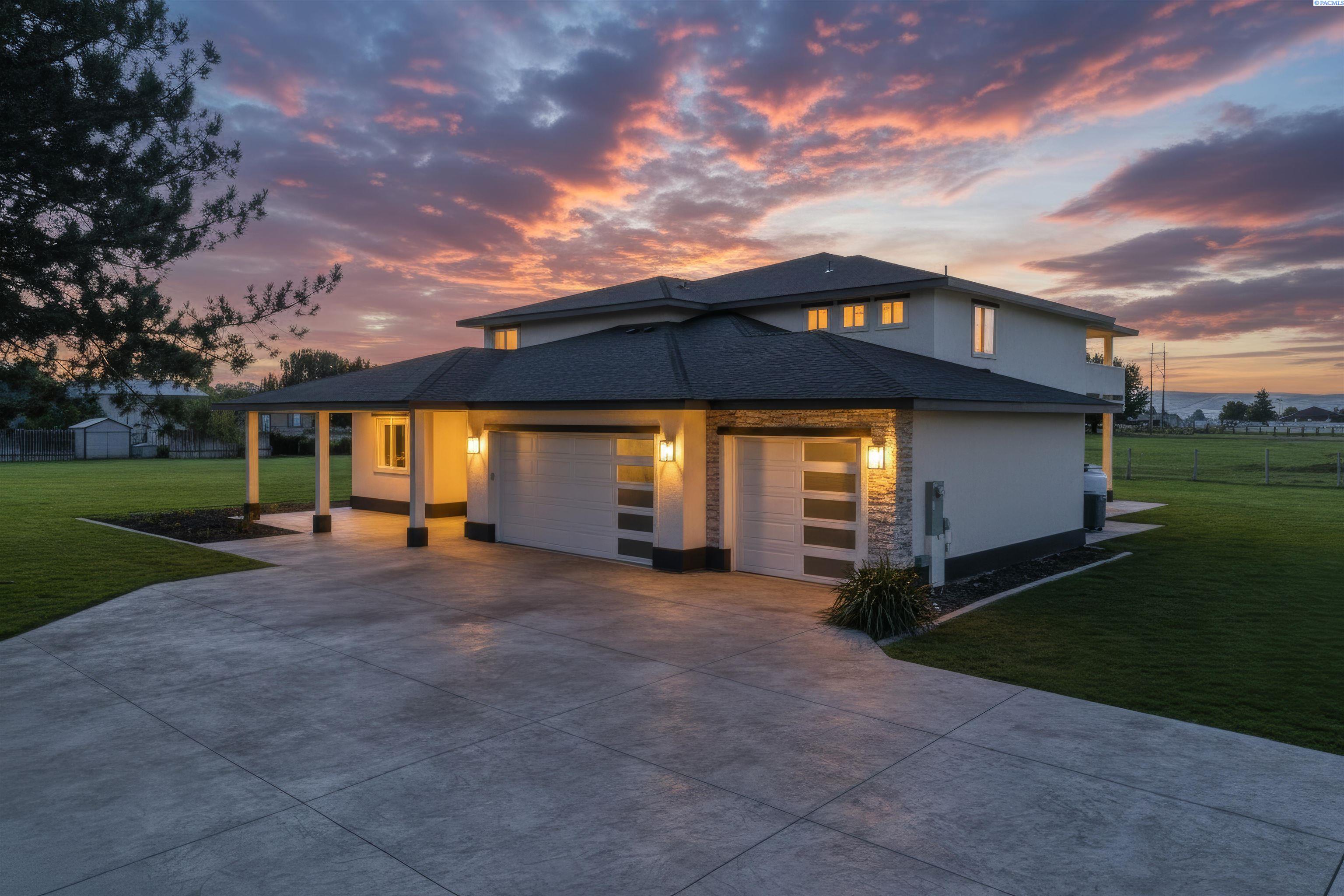 Photo 3 of Single family home for sale at 215505 E Bryson Brown, Kennewick, WA 99337 | MLS# PAC296935 | Listing updated on 2026-10-10