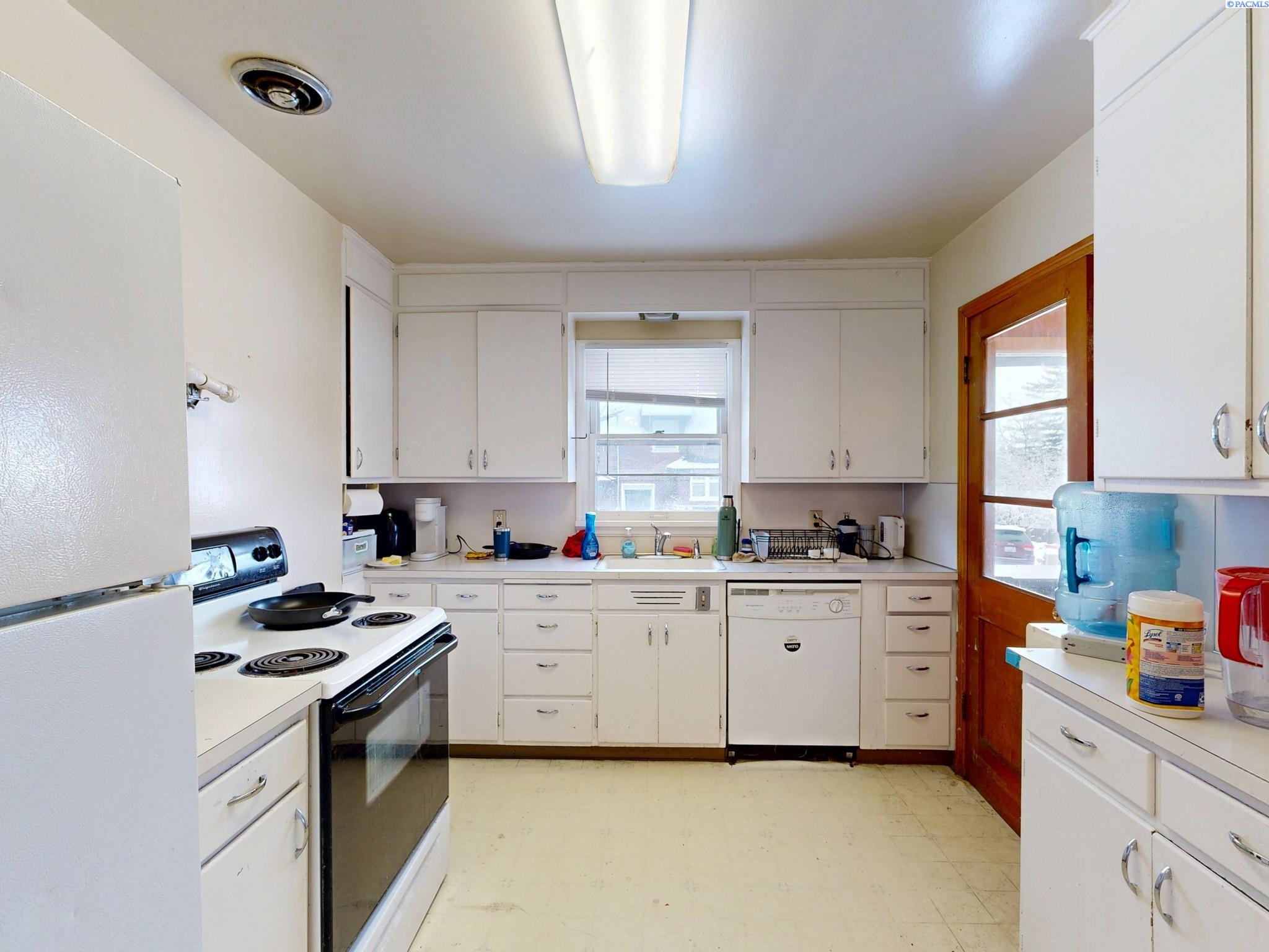 Photo 4 of House for sale at 645,645 NE 1/2 Maple St, Pullman, WA 99163 | MLS# PAC296939 | Listing updated on 2026-10-04