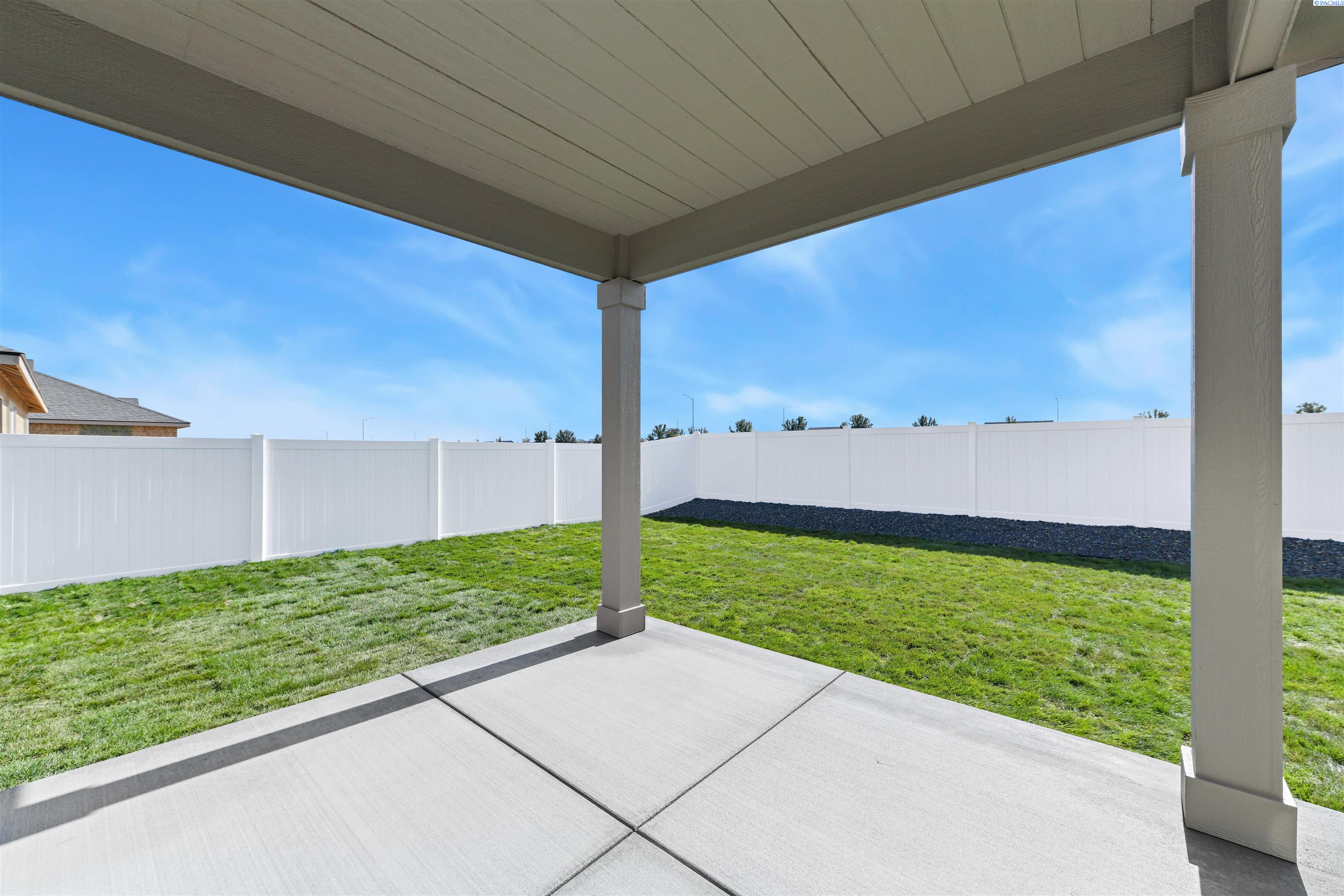 Photo 2 of Single family home for sale at 5816 Redtail Dr, Pasco, WA 99301 | MLS# PAC296945 | Listing updated on 2026-10-05