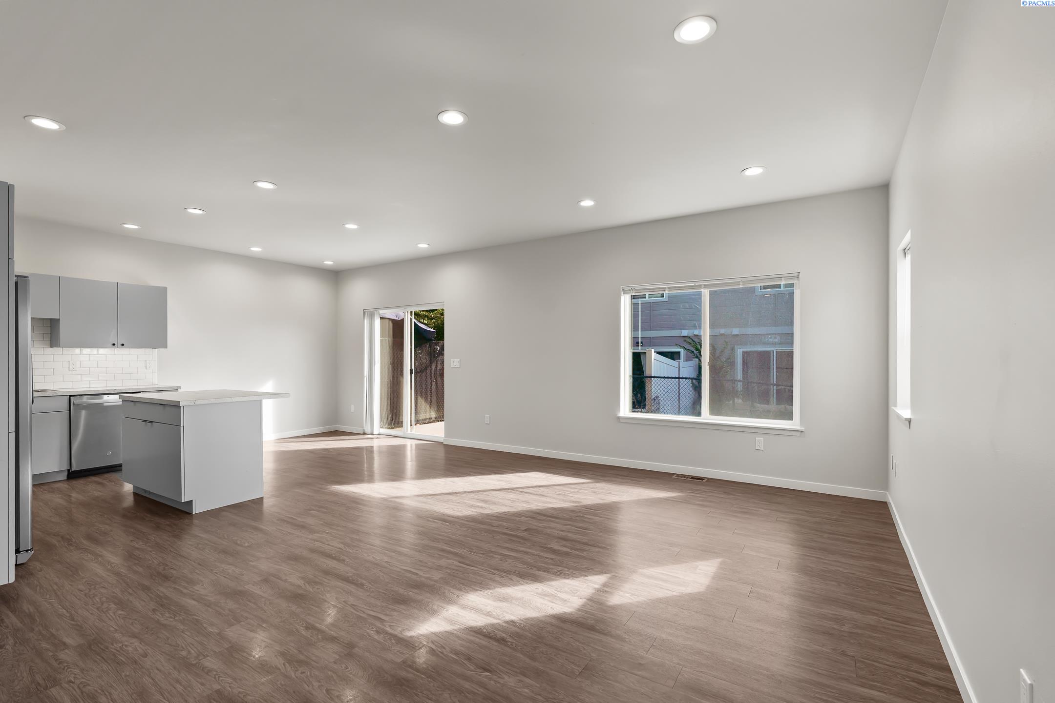Photo 3 of House for sale at 215 N 76th Avenue, Yakima, WA 98908 | MLS# PAC296961 | Listing updated on 2026-10-07