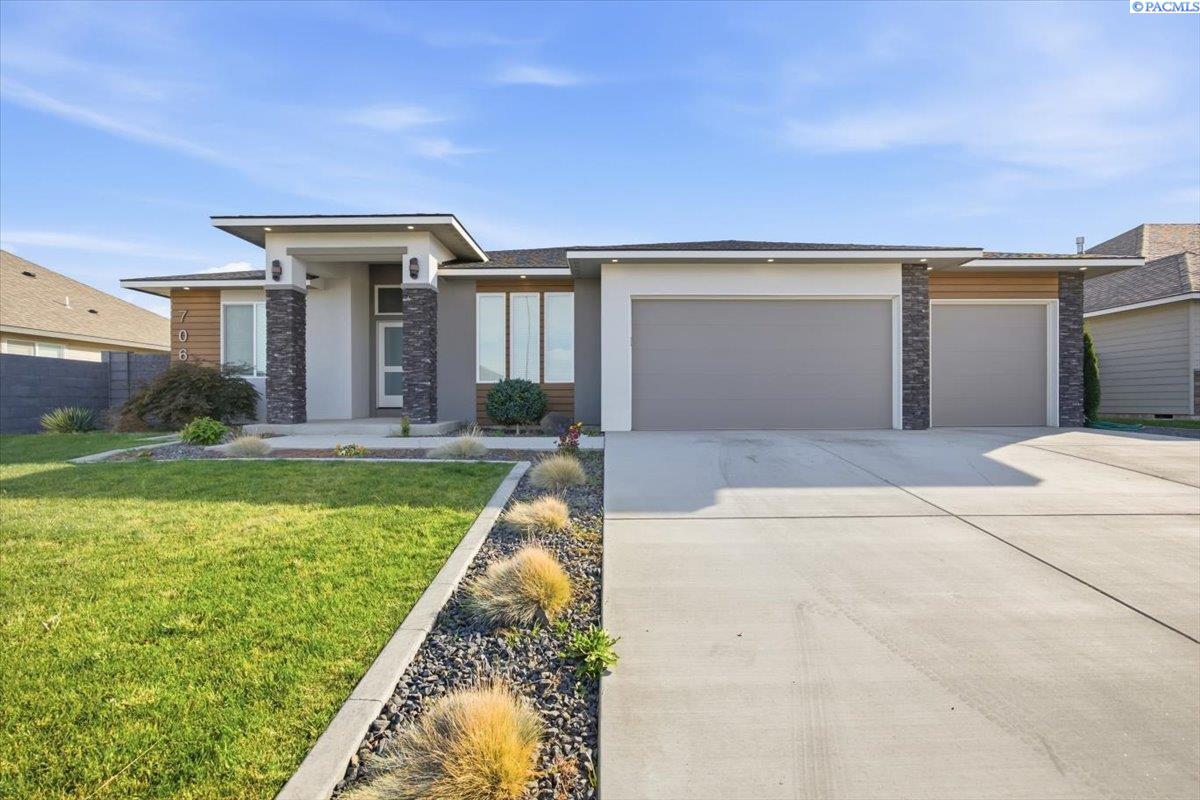 Photo 1 of Single family home for sale at 7061 35th Avenue, Kennewick, WA 99338 | MLS# PAC296976 | Listing updated on 2026-10-10