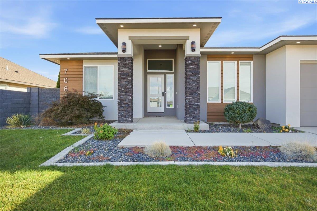 Photo 3 of Single family home for sale at 7061 35th Avenue, Kennewick, WA 99338 | MLS# PAC296976 | Listing updated on 2026-10-10