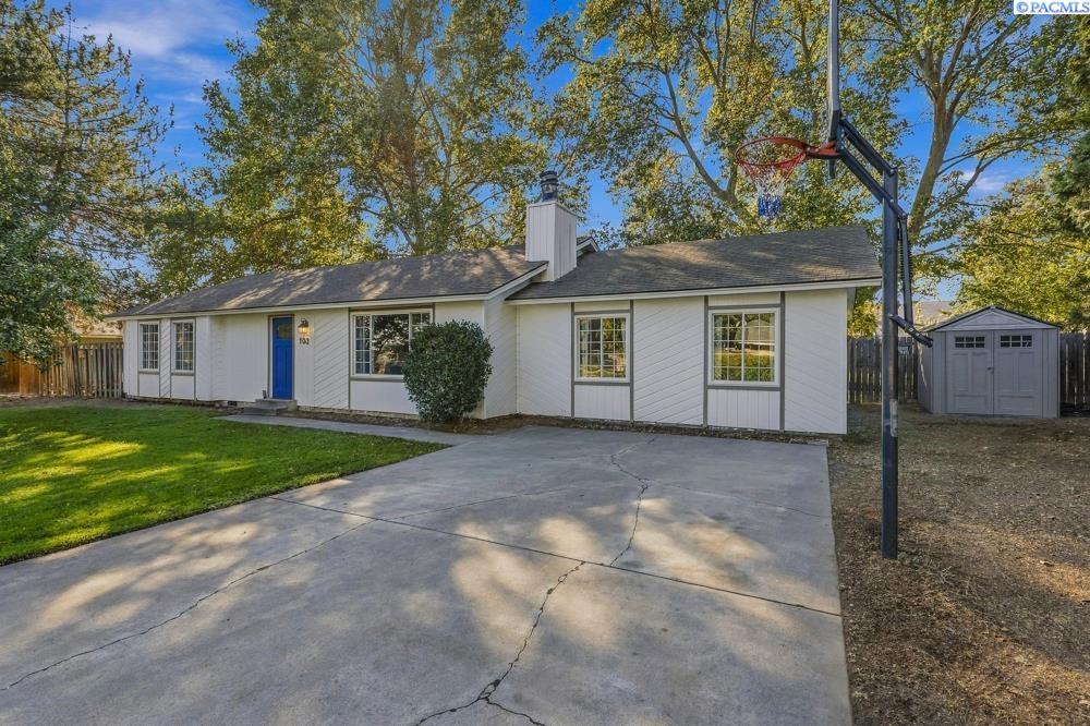 Photo 2 of Single family home for sale at 703 W 48th Avenue, Kennewick, WA 99337 | MLS# PAC296993 | Listing updated on 2026-10-07