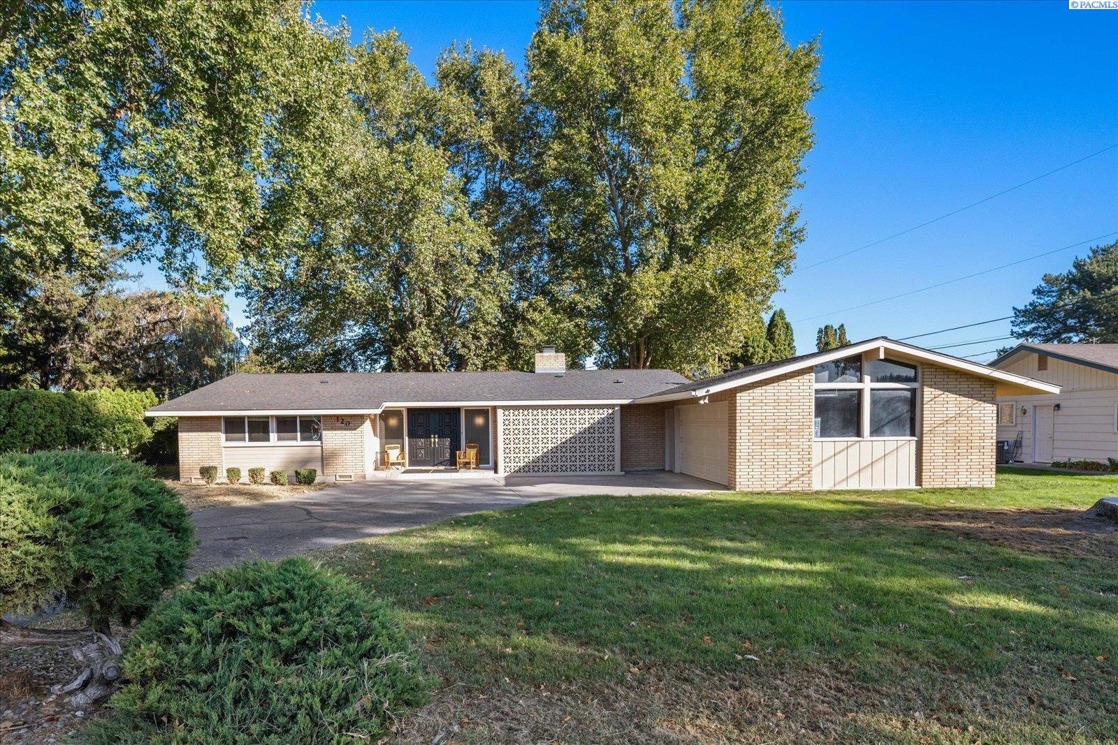 Photo 1 of Single family home for sale at 120 W 31st Avenue, Kennewick, WA 99337 | MLS# PAC296999 | Listing updated on 2026-10-07