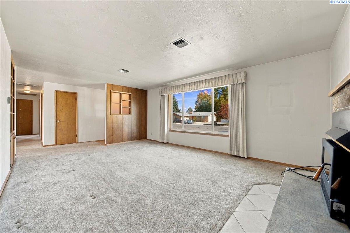 Photo 4 of Single family home for sale at 520 Road 37, Pasco, WA 99301 | MLS# PAC297002 | Listing updated on 2026-10-07