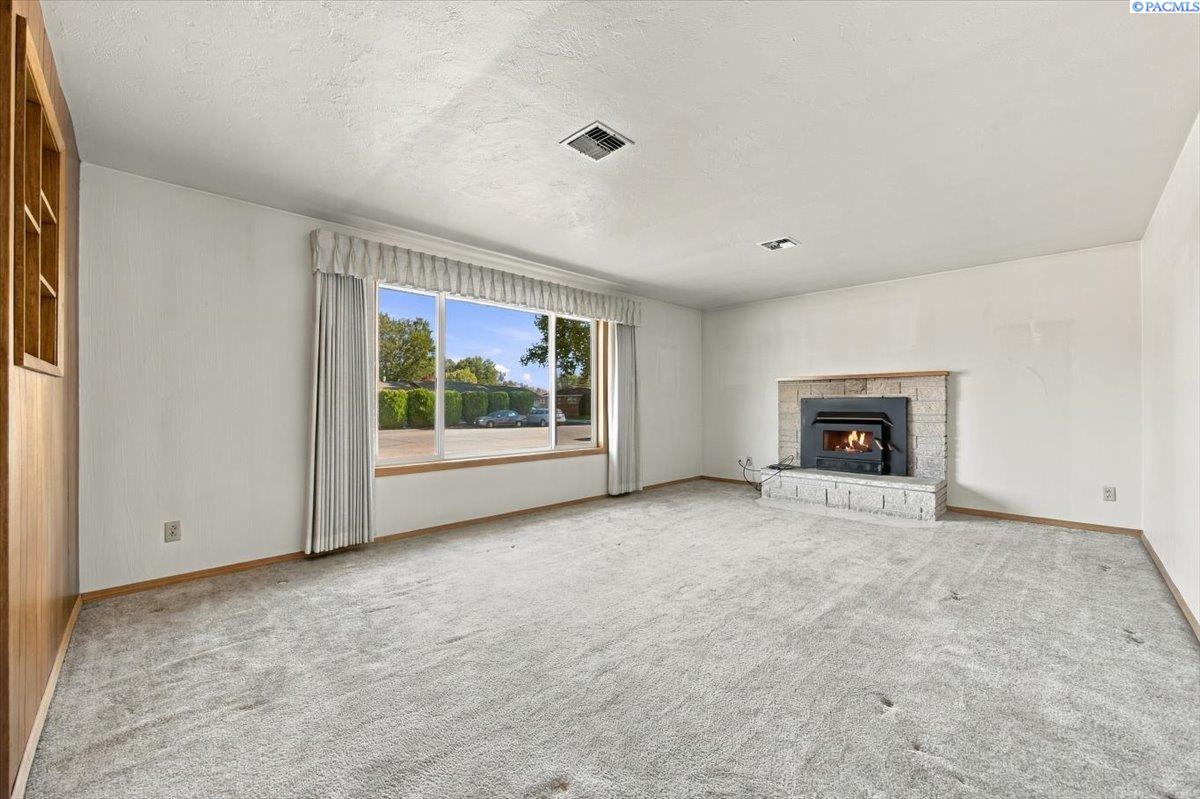 Photo 3 of Single family home for sale at 520 Road 37, Pasco, WA 99301 | MLS# PAC297002 | Listing updated on 2026-10-07