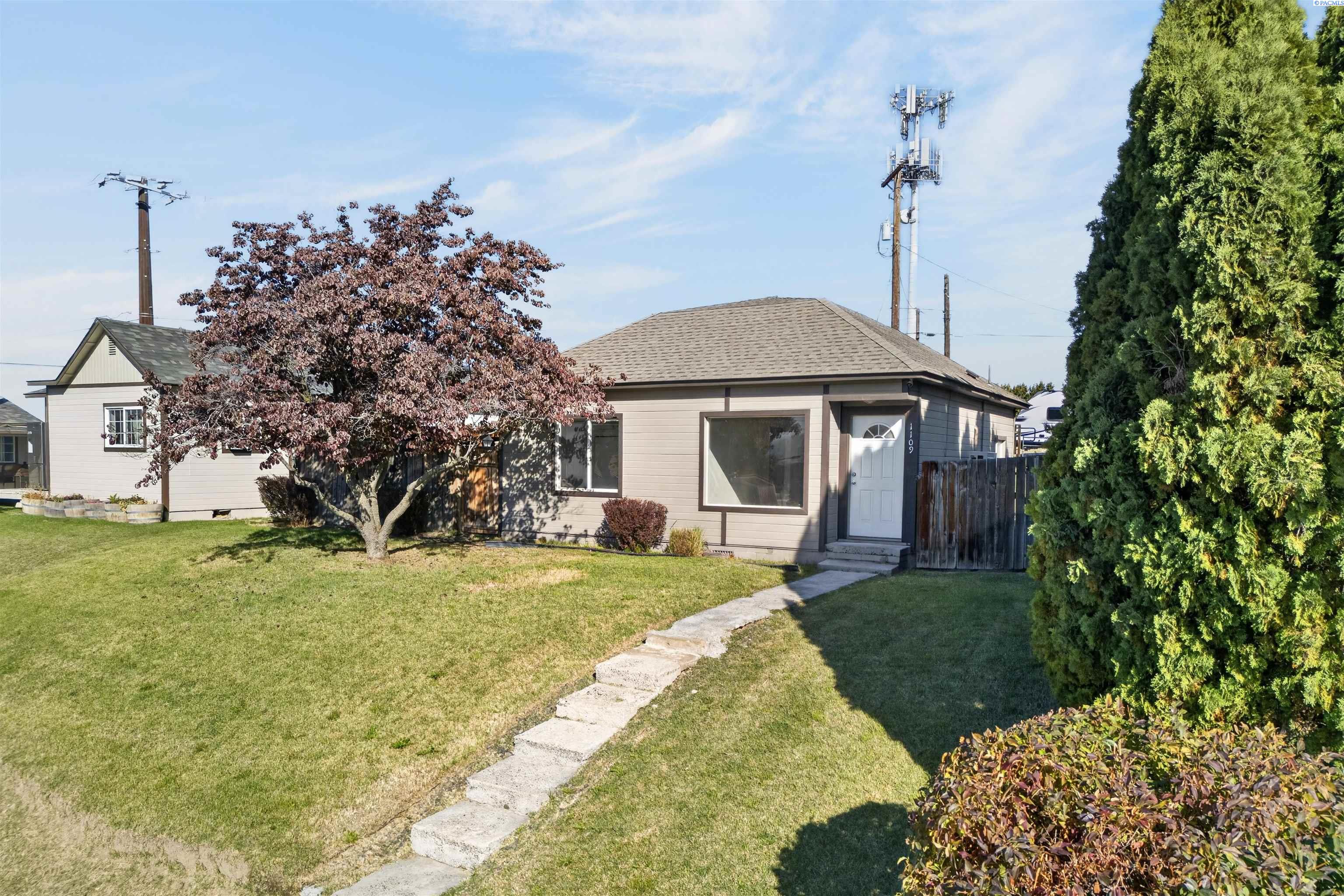 Photo 1 of Single family home for sale at 1109 Pollock Ave, Zillah, WA 98953 | MLS# PAC297014 | Listing updated on 2026-10-07
