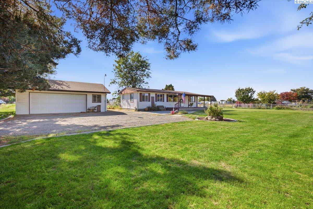 Photo 1 of Manufactured home for sale at 134 Ringhoff Rd, Burbank, WA 99323 | MLS# PAC297018 | Listing updated on 2026-10-09
