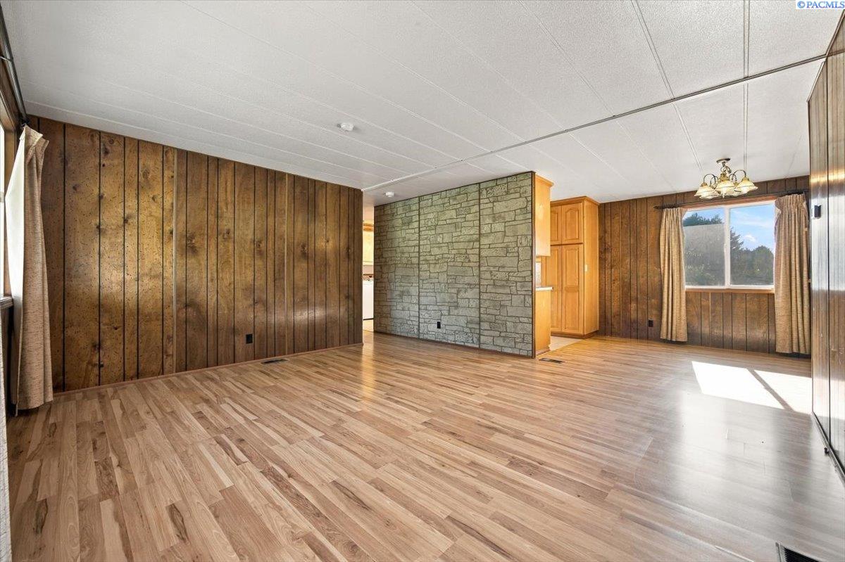 Photo 3 of Manufactured home for sale at 134 Ringhoff Rd, Burbank, WA 99323 | MLS# PAC297018 | Listing updated on 2026-10-09