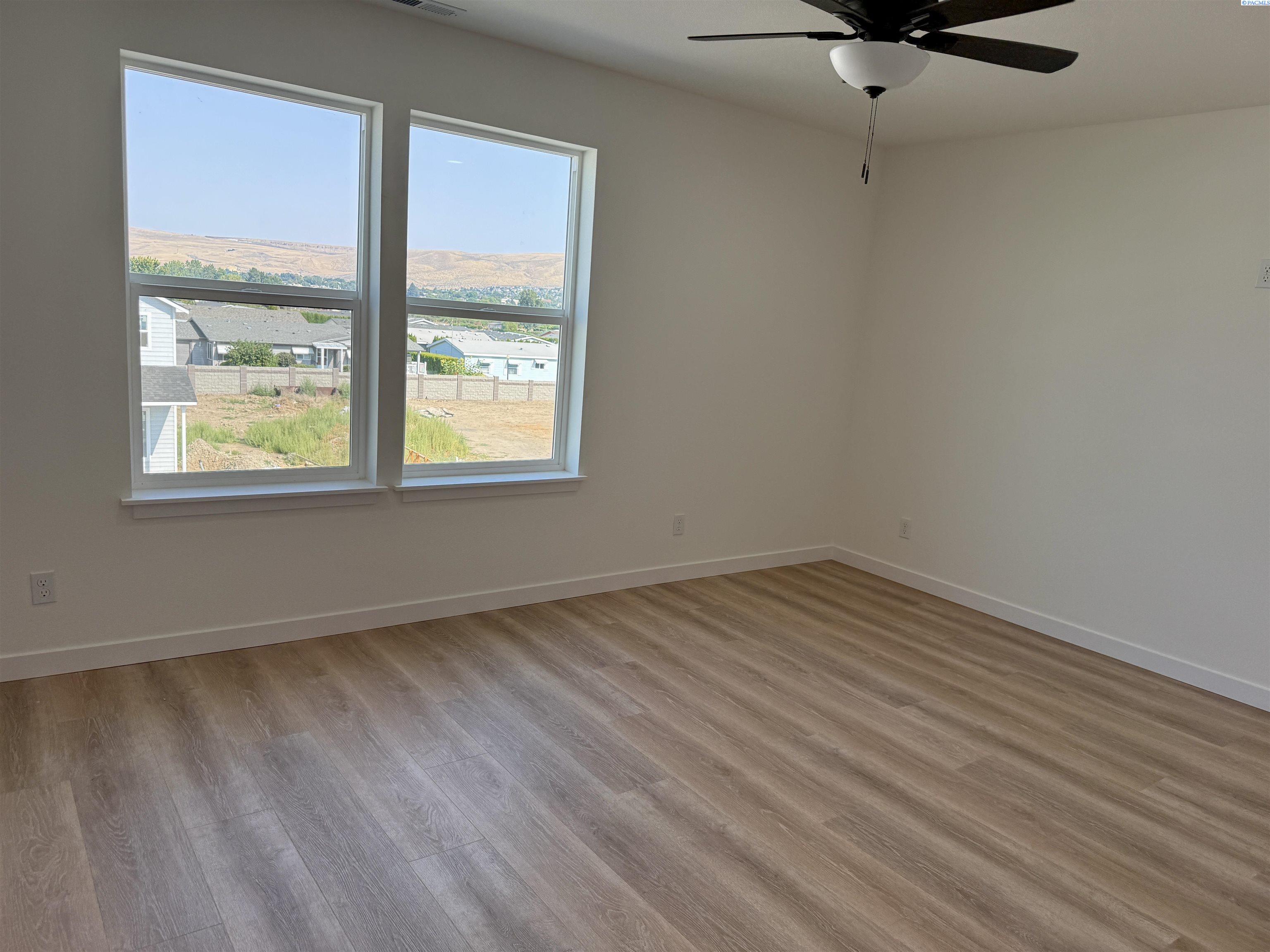 Photo 4 of Single family home for sale at 110 Claret Dr, Prosser, WA 99350 | MLS# PAC297022 | Listing updated on 2026-10-10