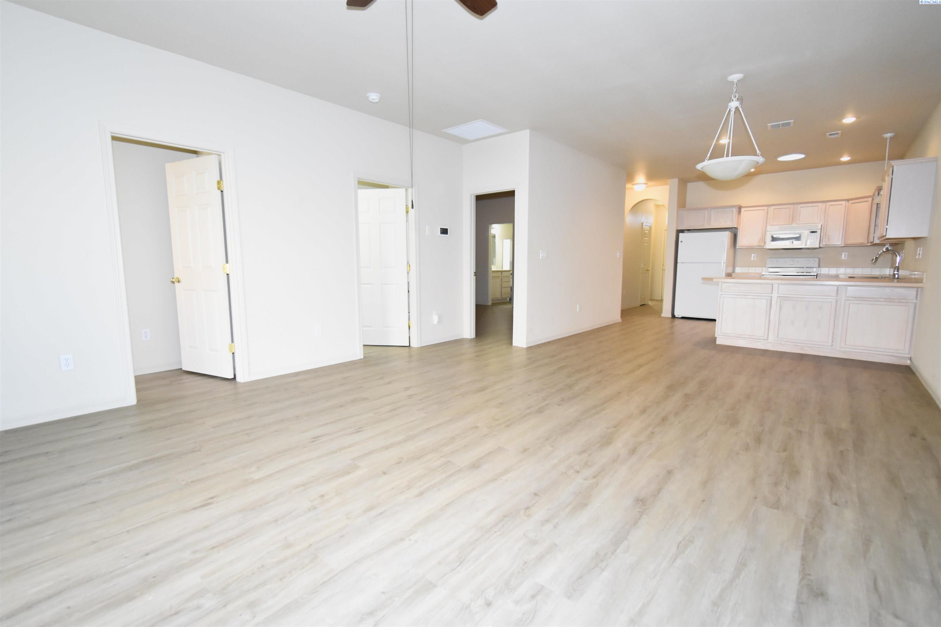 Photo 4 of Townhouse for sale at 9801 Mia Ln, Pasco, WA 99301 | MLS# PAC297025 | Listing updated on 2026-10-09