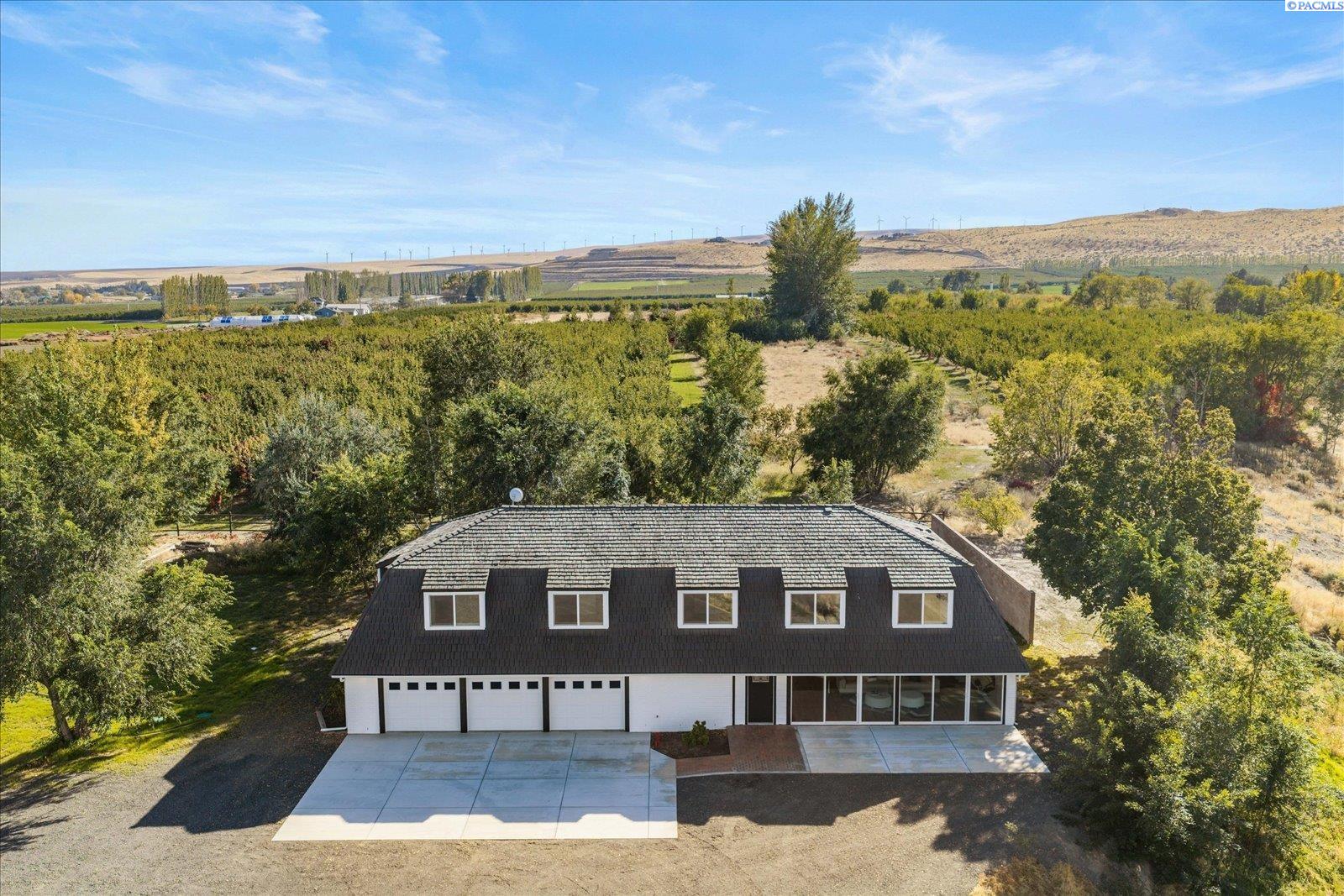 Photo 2 of Single family home for sale at 33704 S Tamarack Pr Se, Kennewick, WA 99337 | MLS# PAC297032 | Listing updated on 2026-10-08