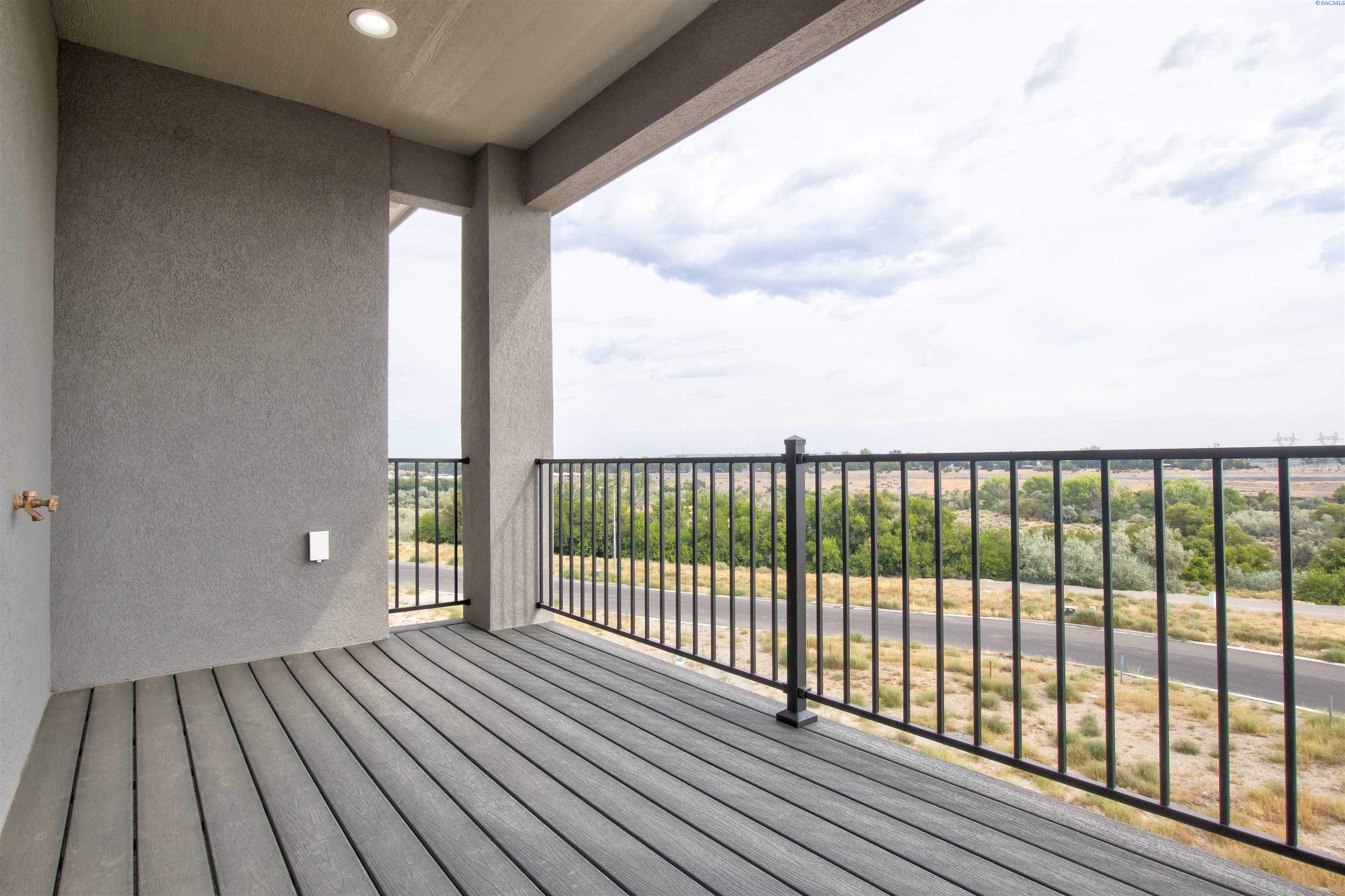 Photo 3 of Townhouse for sale at 831 Rio Vista Loop, Richland, WA 99352 | MLS# PAC297036 | Listing updated on 2026-10-08