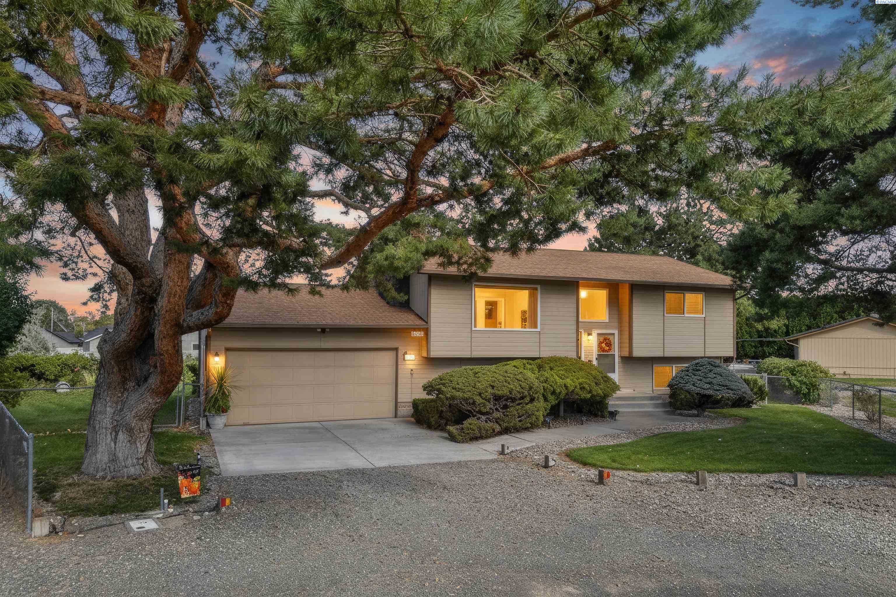 Photo 2 of Single family home for sale at 2306 S Anderson Pl, Kennewick, WA 99337 | MLS# PAC297041 | Listing updated on 2026-10-08