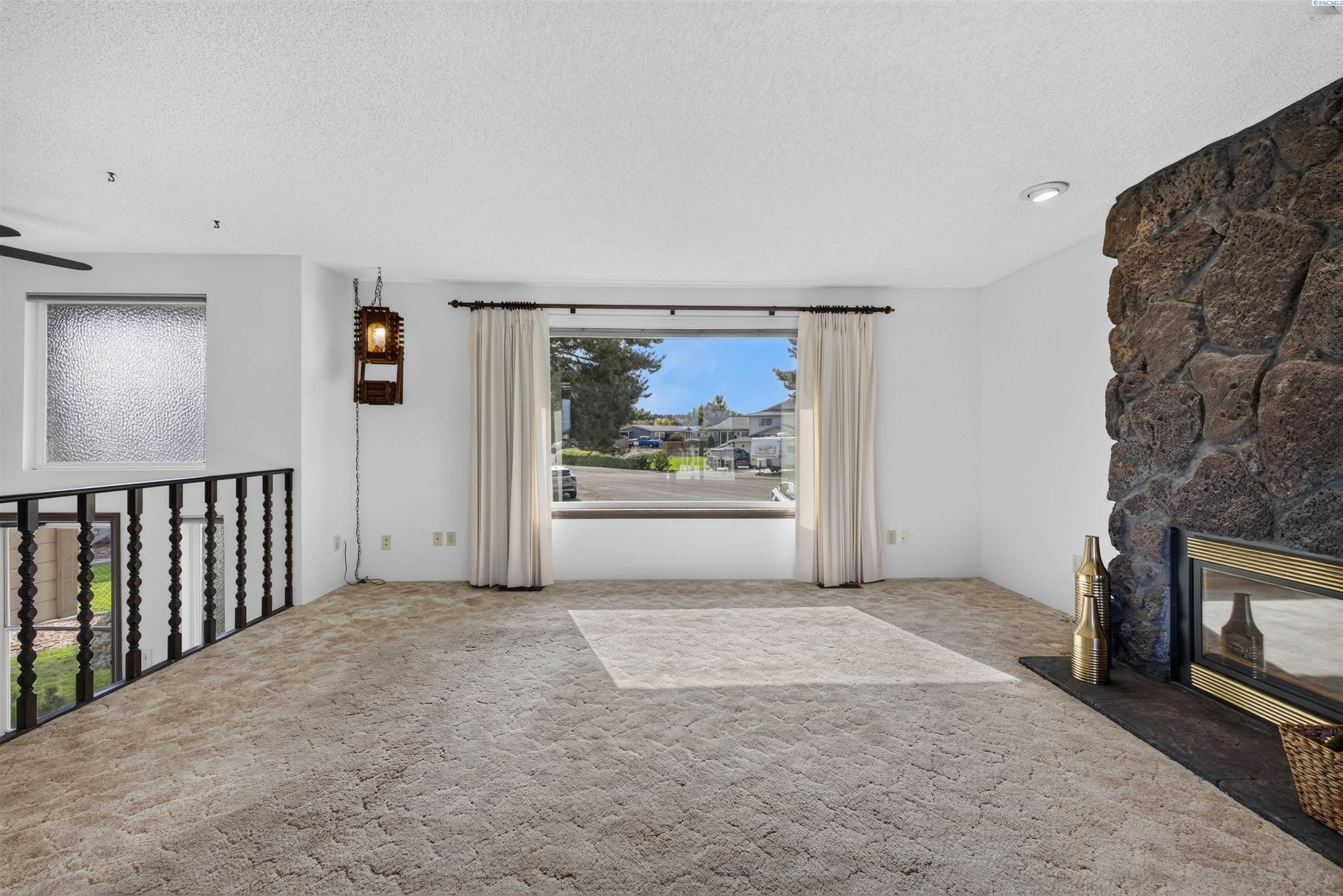 Photo 4 of Single family home for sale at 2306 S Anderson Pl, Kennewick, WA 99337 | MLS# PAC297041 | Listing updated on 2026-10-08