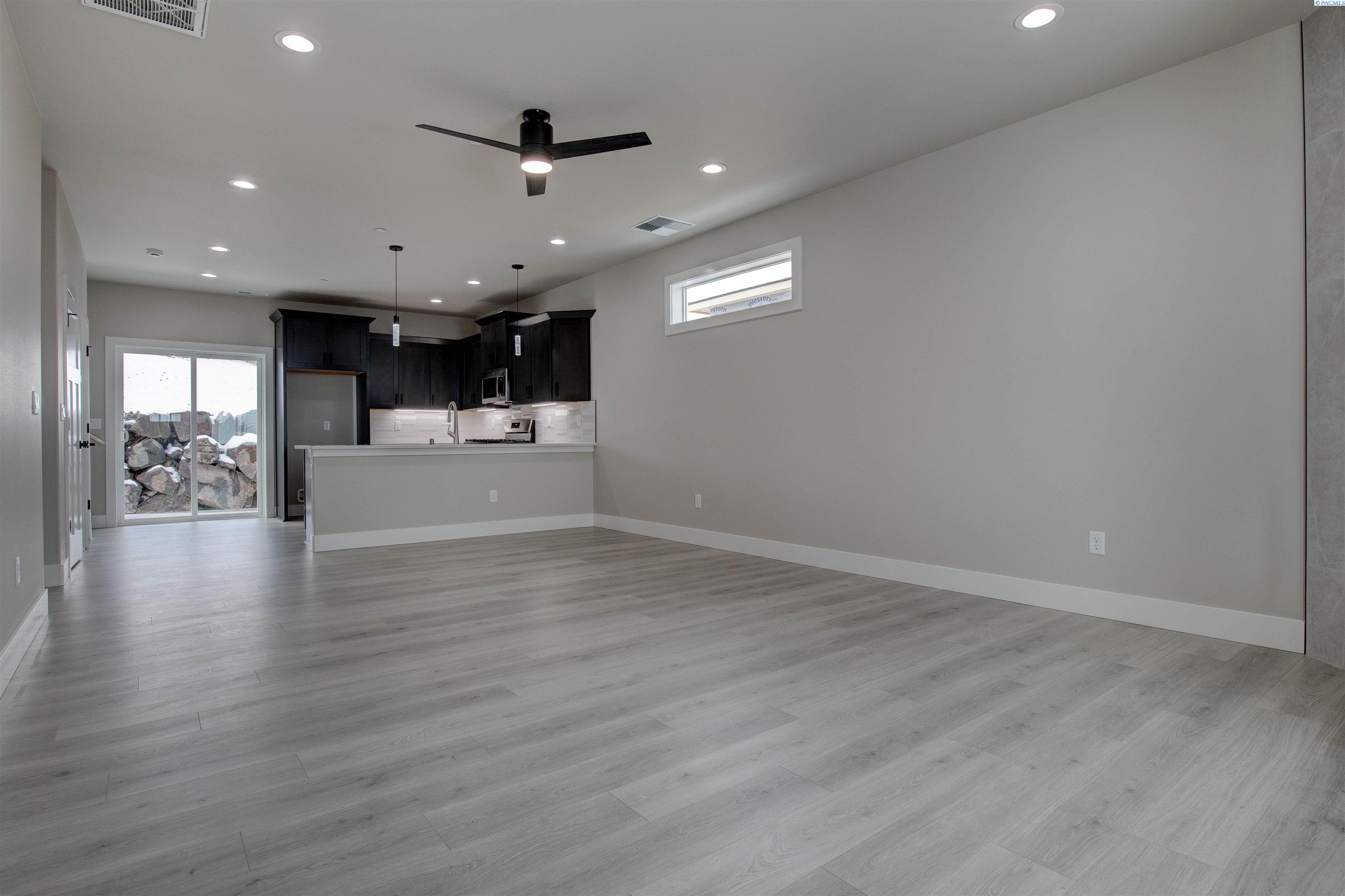 Photo 3 of Townhouse for sale at 830 Rio Vista Loop, Richland, WA 99352 | MLS# PAC297042 | Listing updated on 2026-10-08