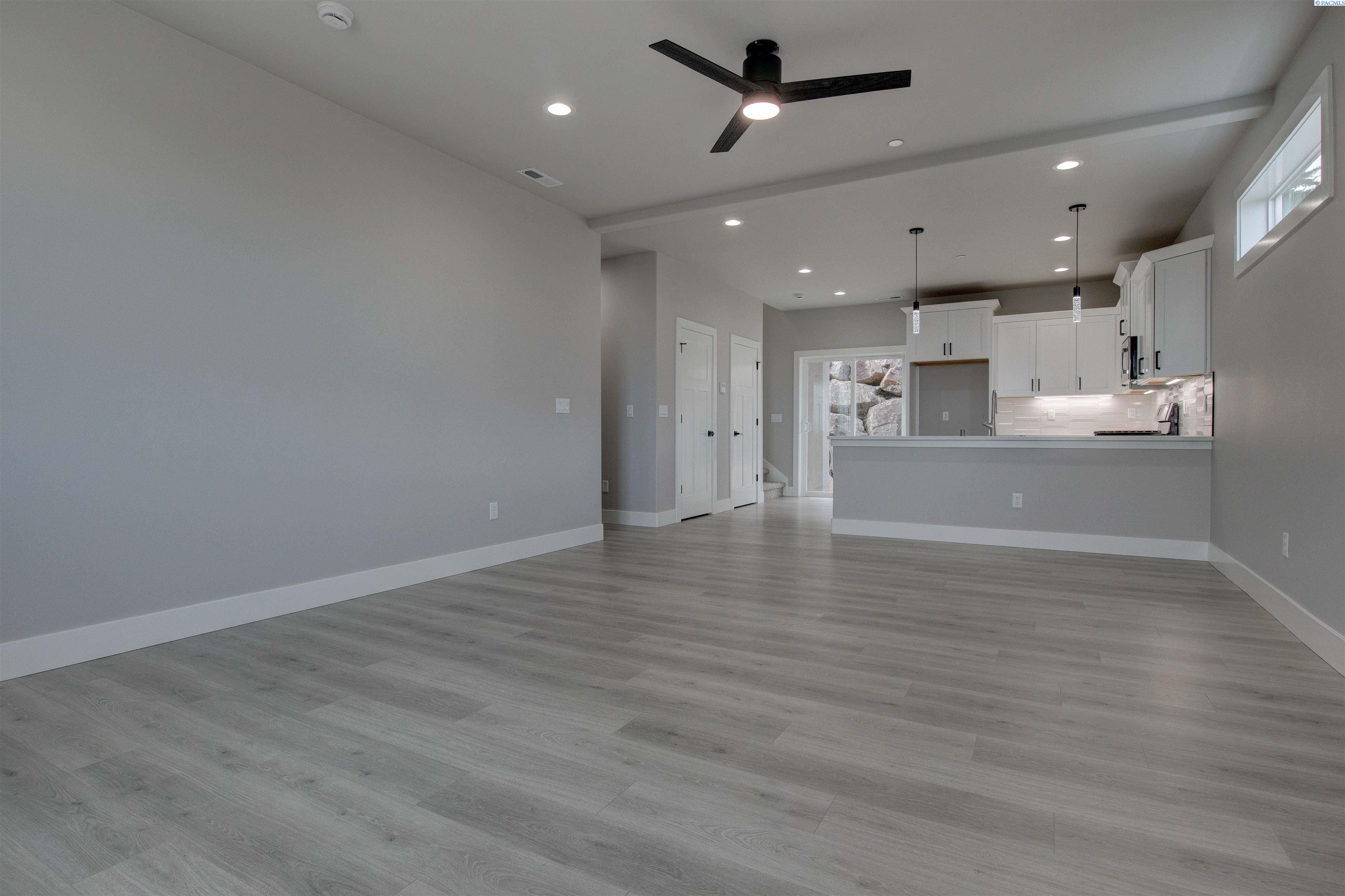 Photo 2 of Townhouse for sale at 838 Rio Vista Loop, Richland, WA 99352 | MLS# PAC297045 | Listing updated on 2026-10-08