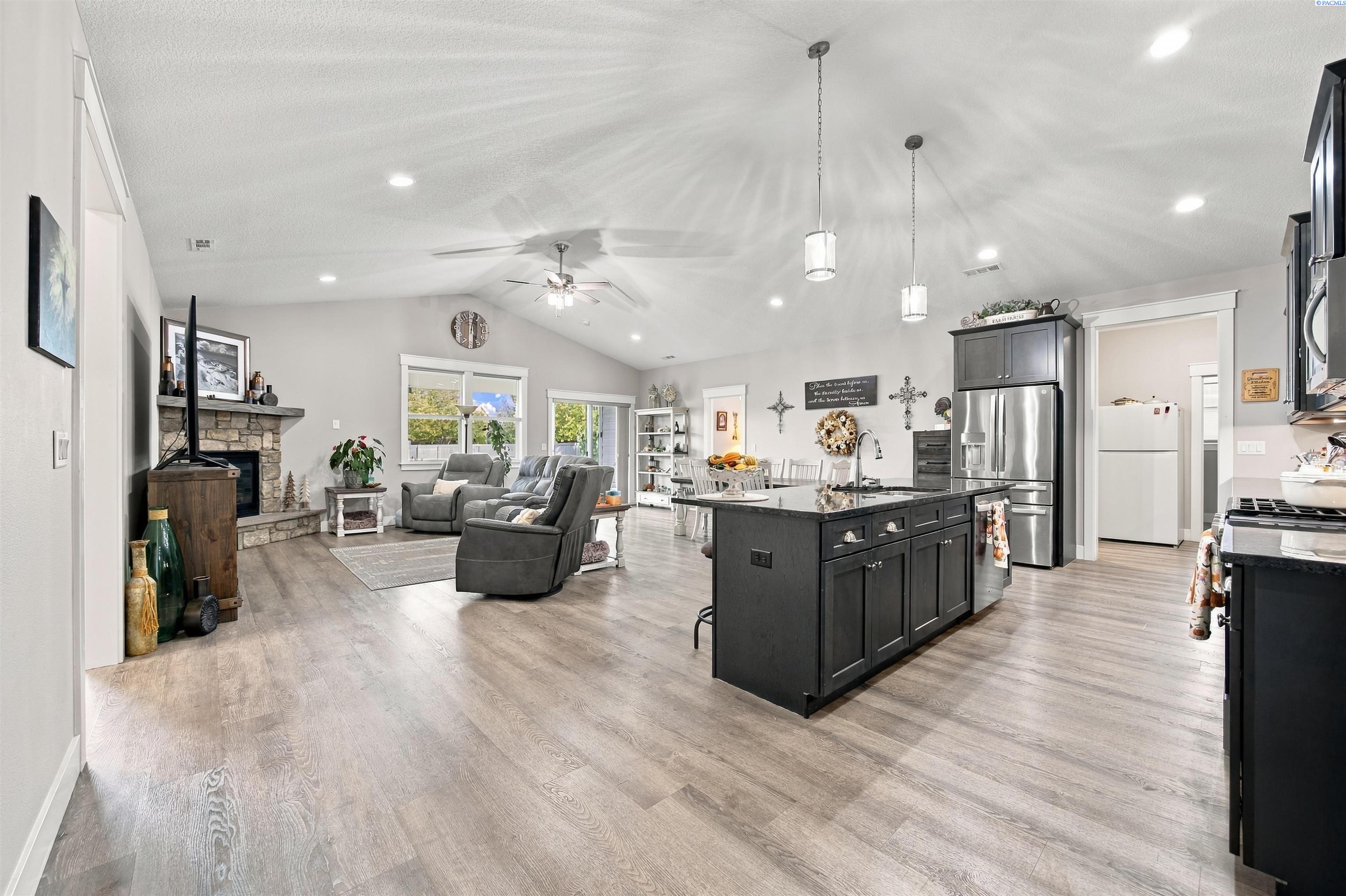 Photo 4 of Single family home for sale at 3615 S Palouse Ct, Kennewick, WA 99337 | MLS# PAC297048 | Listing updated on 2026-10-08