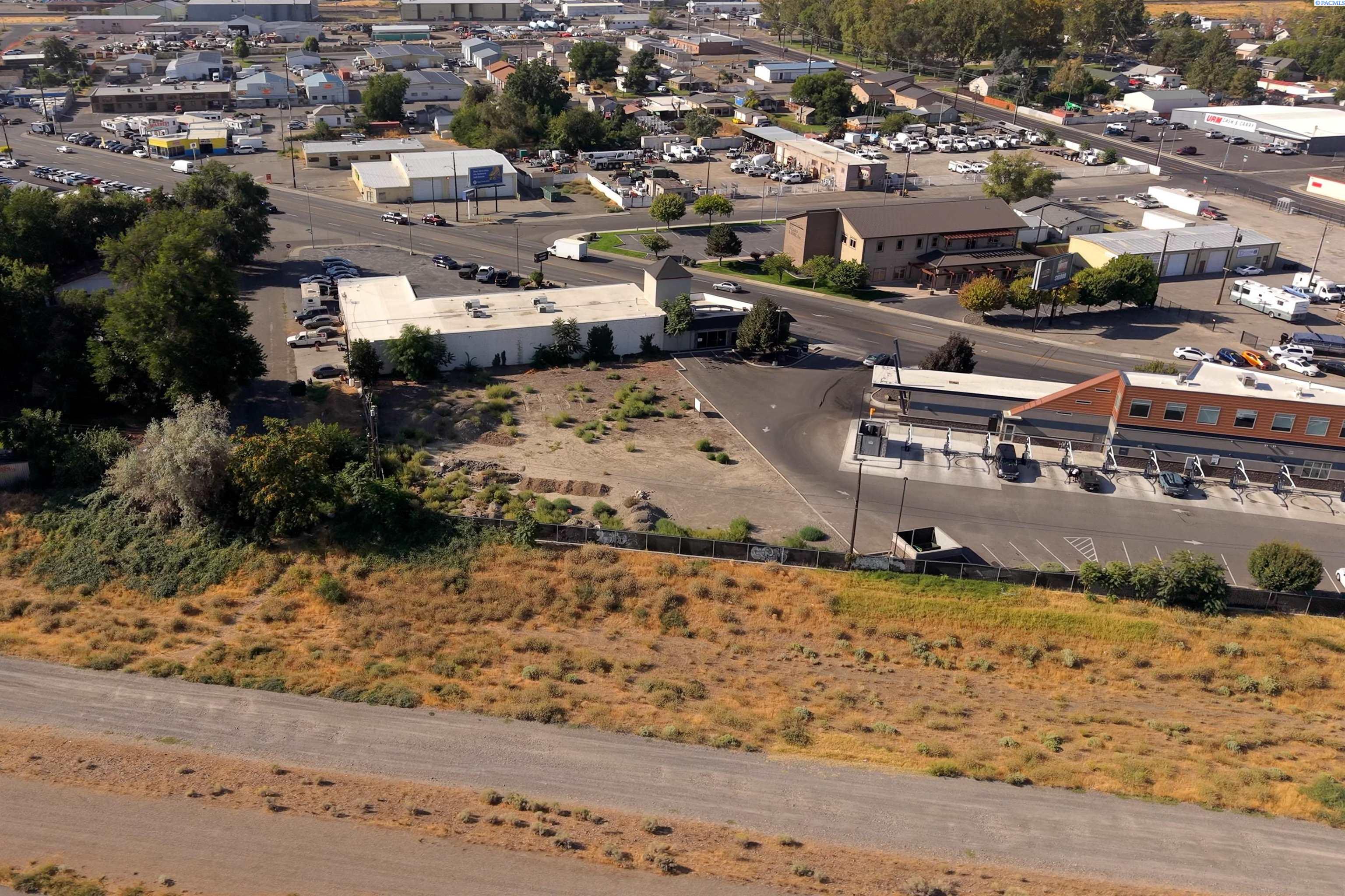 Photo 4 of Land for sale at 627 N Everett St, Kennewick, WA 99336 | MLS# PAC297049 | Listing updated on 2026-10-08