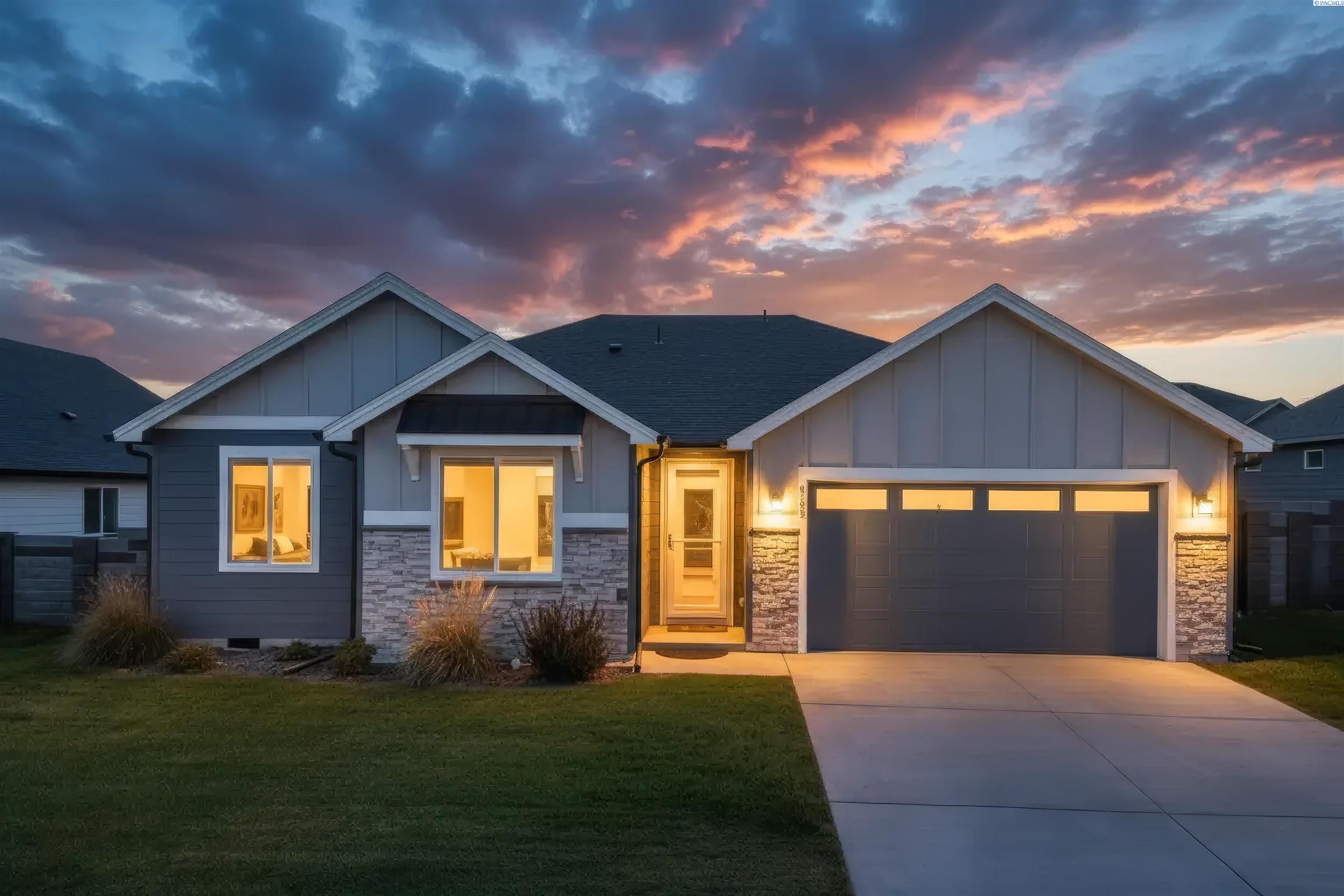 Photo 2 of Single family home for sale at 8383 Lennox St, West Richland, WA 99353 | MLS# PAC297056 | Listing updated on 2026-10-09