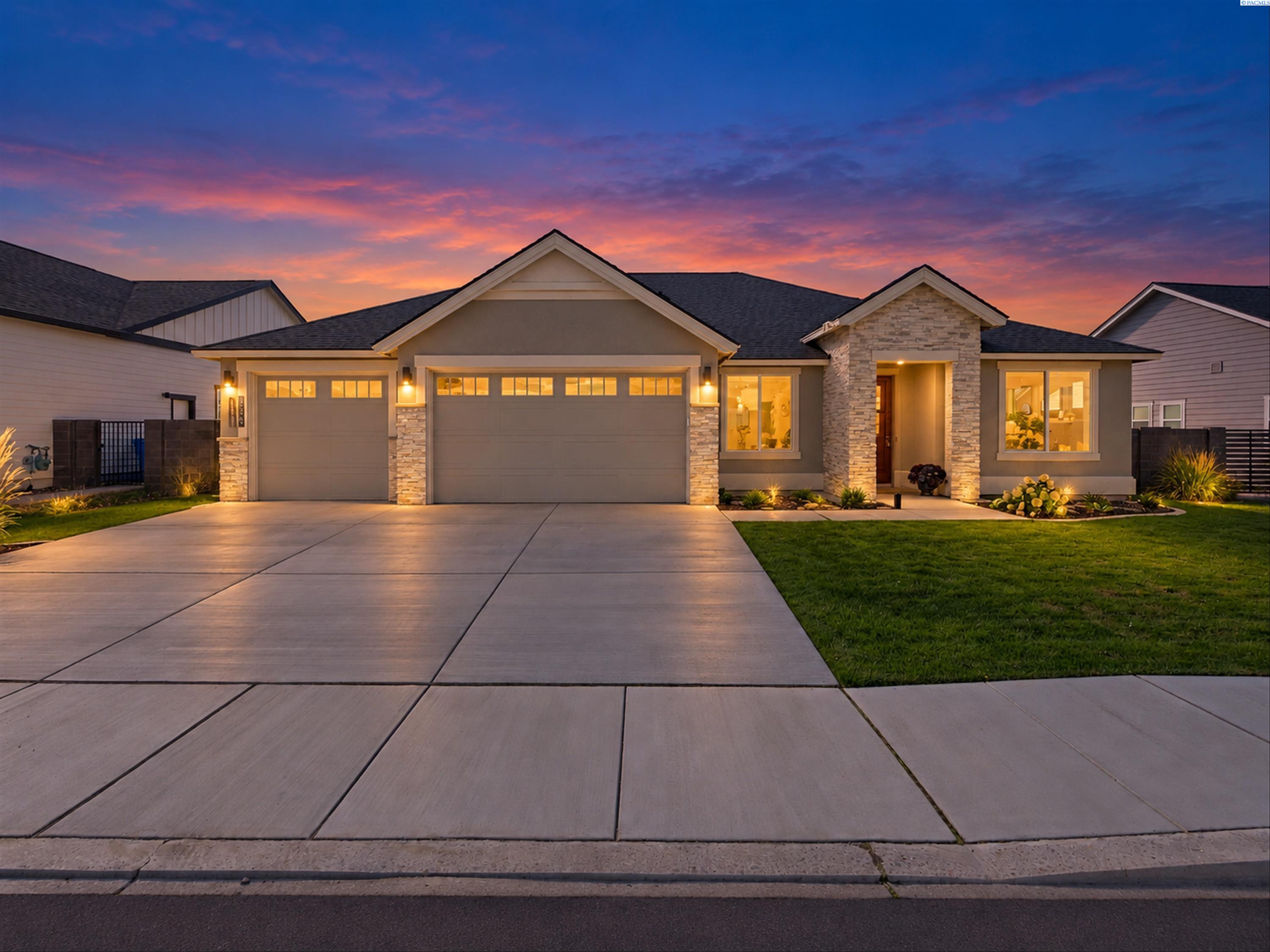 Photo 1 of Single family home for sale at 383 Ventus St, Richland, WA 99352 | MLS# PAC297058 | Listing updated on 2026-10-13