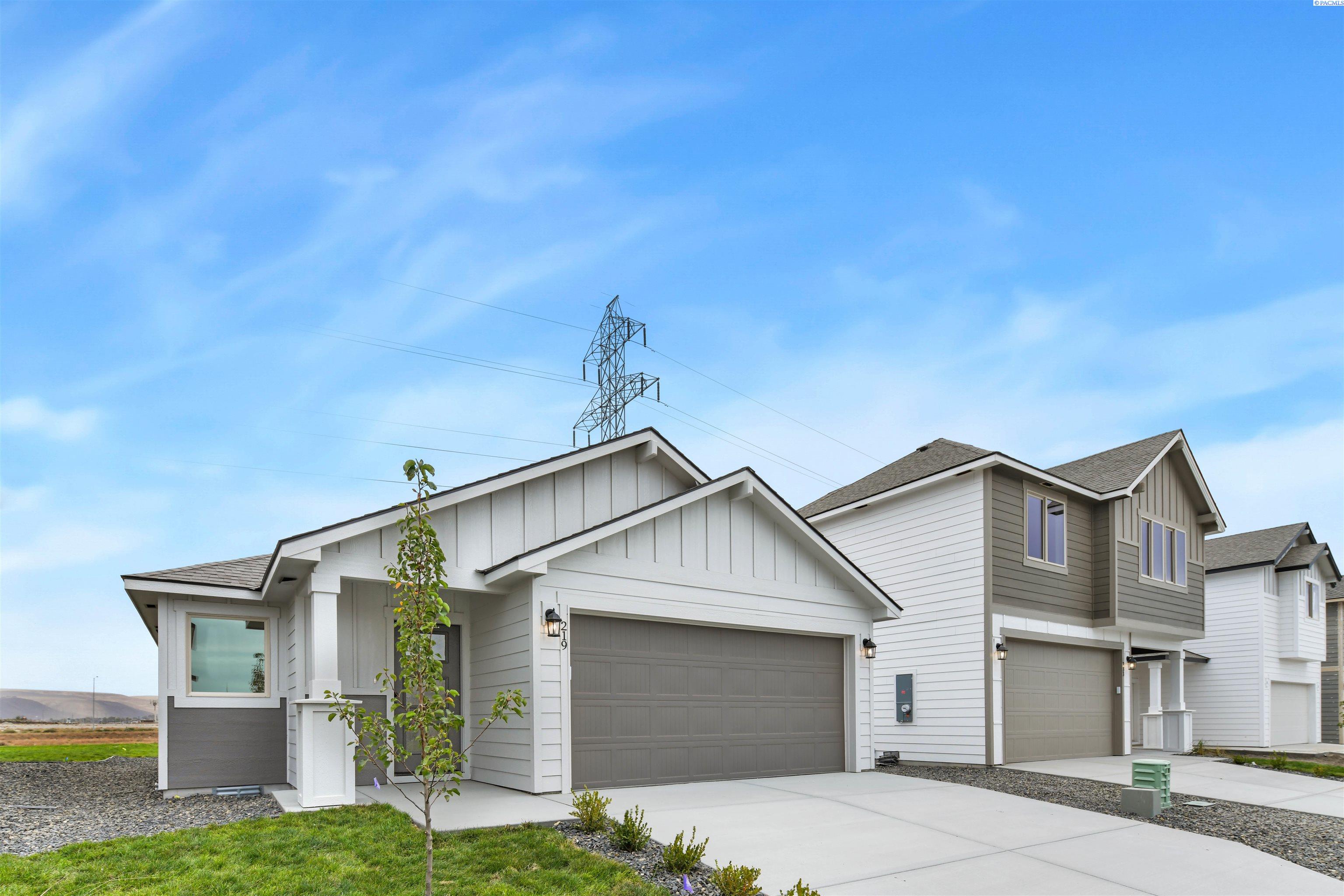 Photo 2 of Single family home for sale at 219 N Dewberry Pl, Kennewick, WA 99336 | MLS# PAC297059 | Listing updated on 2026-10-13