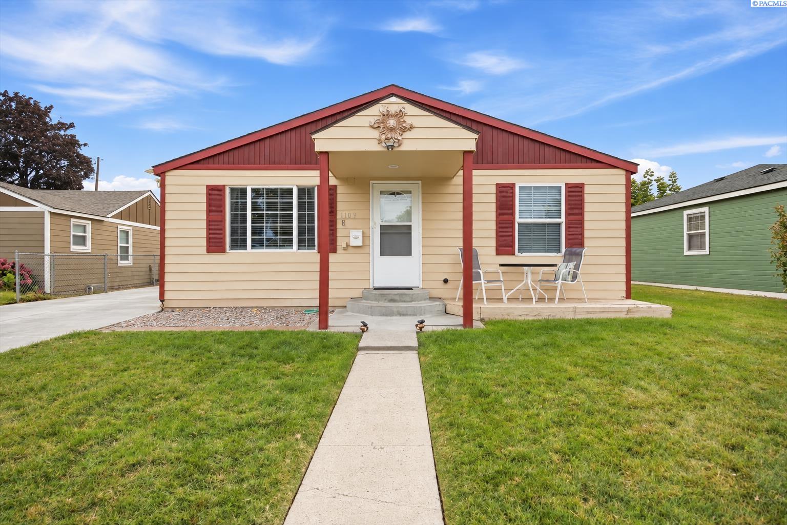 Photo 1 of Single family home for sale at 1109 W 2nd Avenue, Kennewick, WA 99336 | MLS# PAC297061 | Listing updated on 2026-10-10