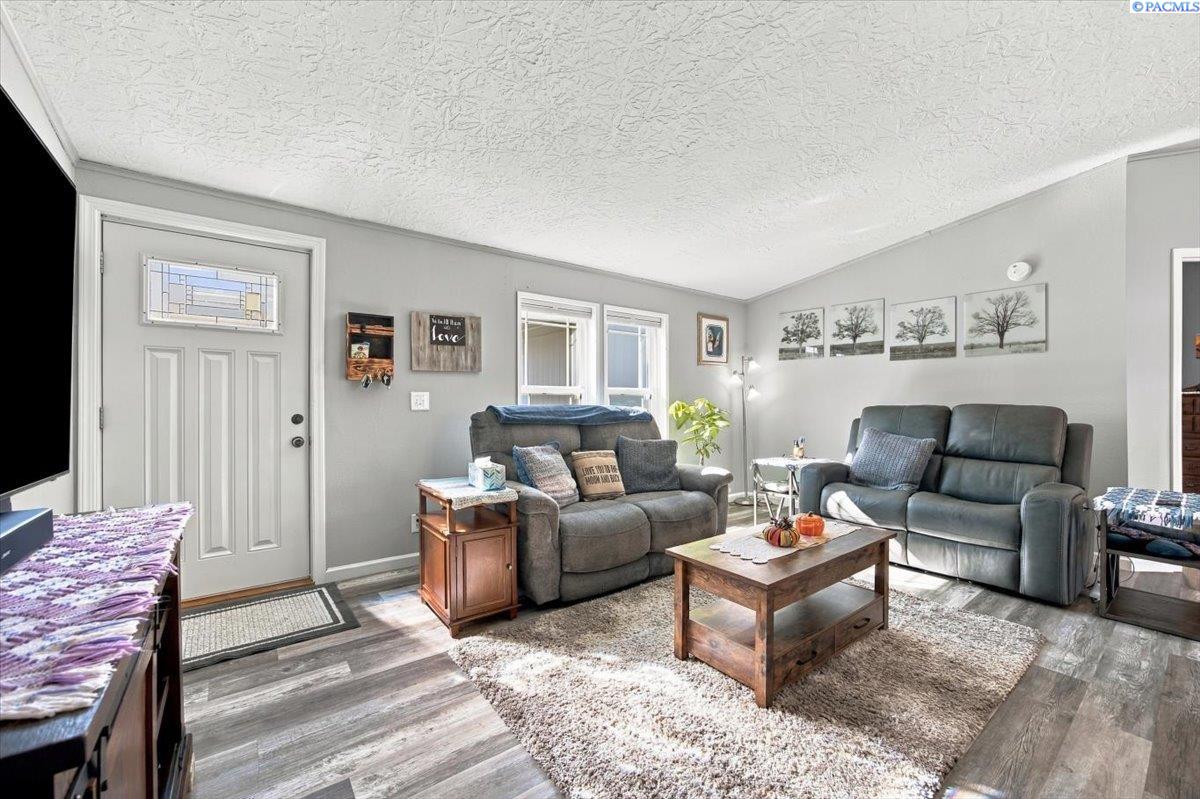 Photo 3 of Manufactured home for sale at 2344 S Buntin Lp, Kennewick, WA 99337 | MLS# PAC297065 | Listing updated on 2026-10-10