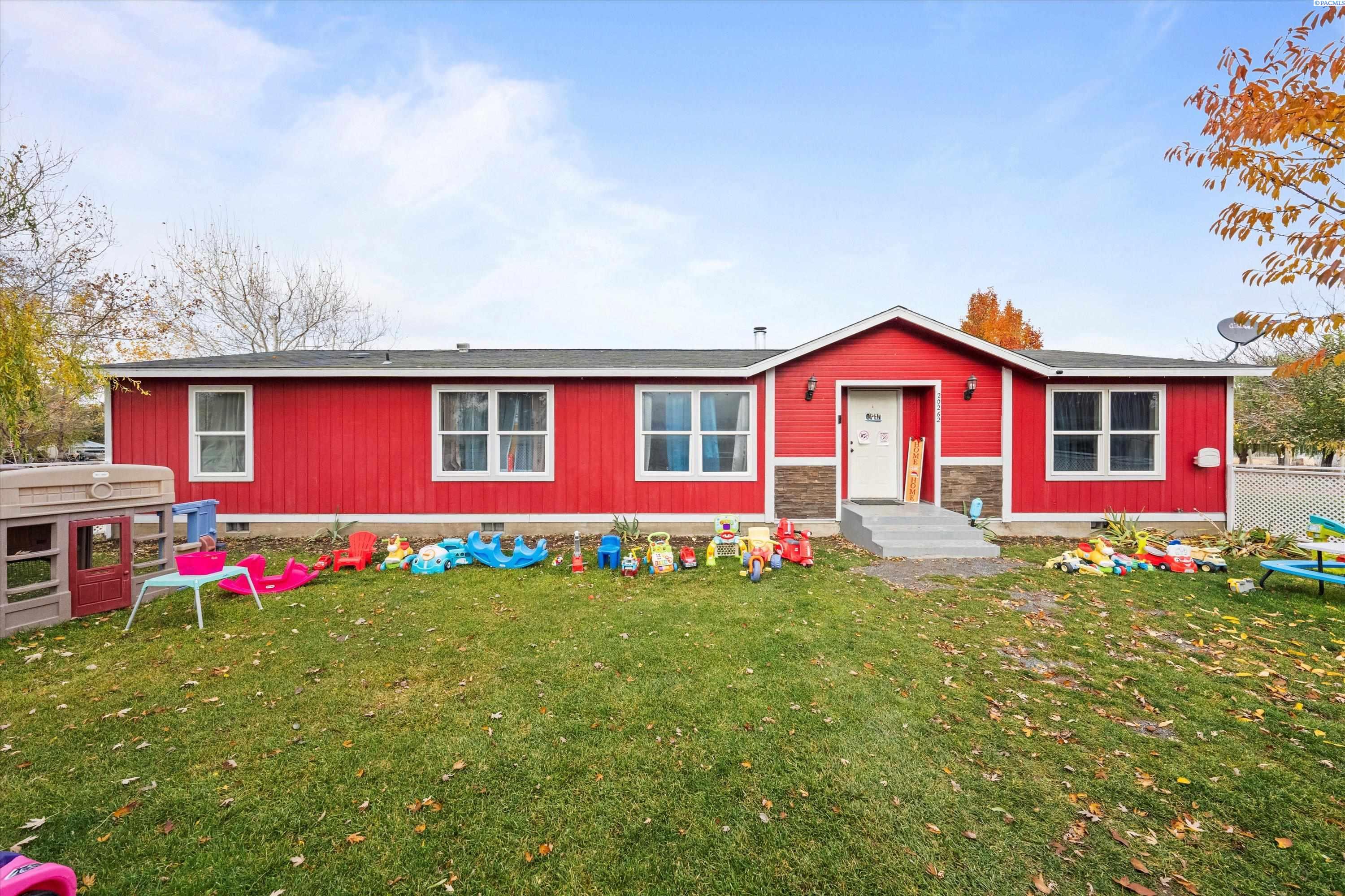 Manufactured home for sale at 20262 NE Rd B.5, Soap Lake, WA 98851 | MLS# PAC297071