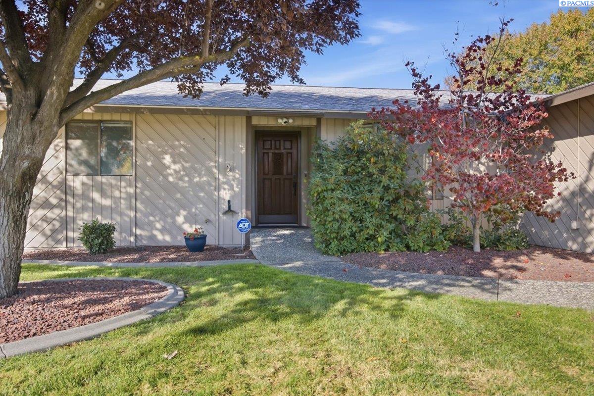 Photo 2 of Single family home for sale at 2047 George Washington Way, Richland, WA 99354 | MLS# PAC297072 | Listing updated on 2026-10-09