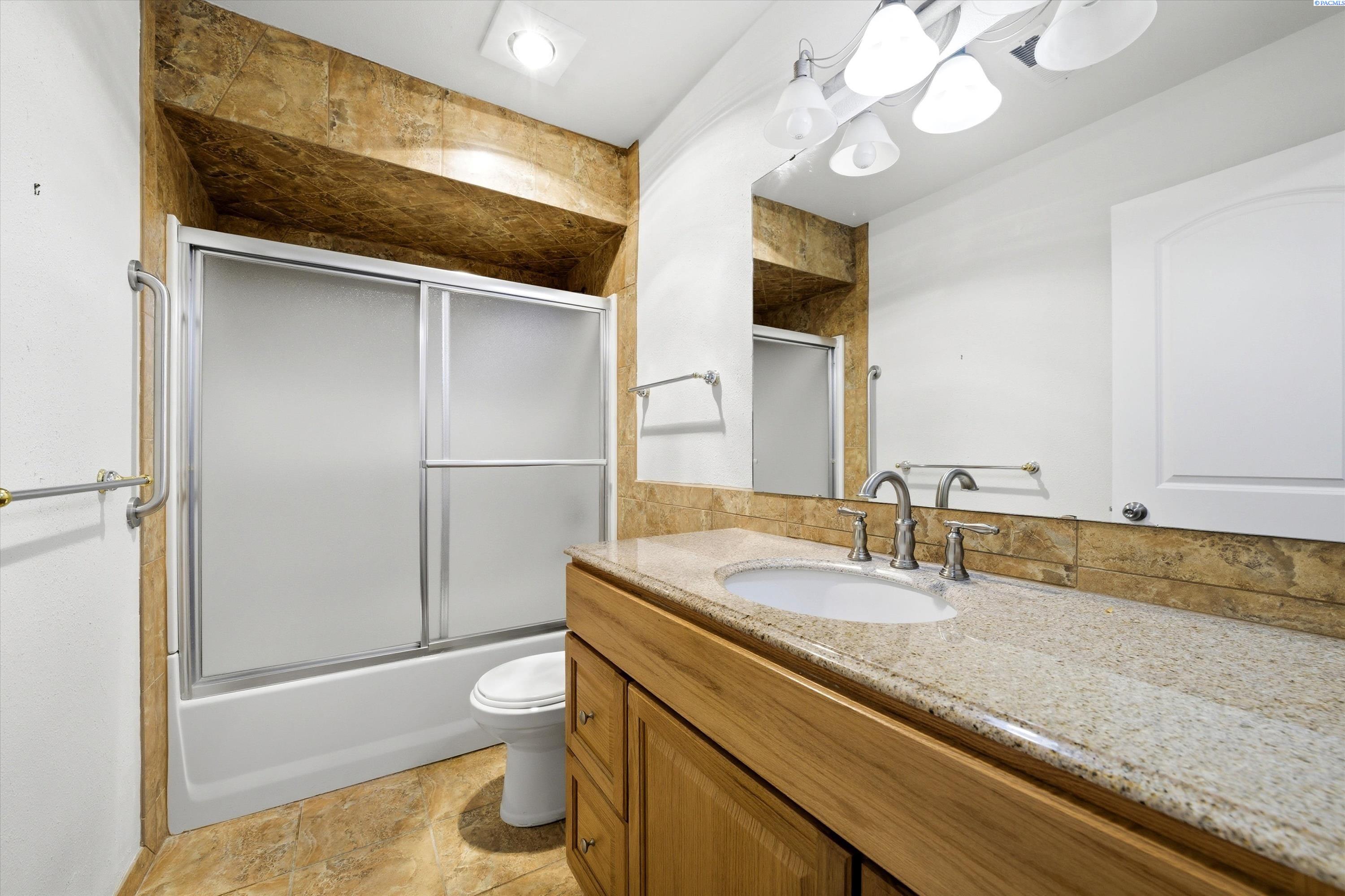 Photo 2 of Condo for sale at 2912 W Hood Ave, Kennewick, WA 99336 | MLS# PAC297085 | Listing updated on 2026-10-09