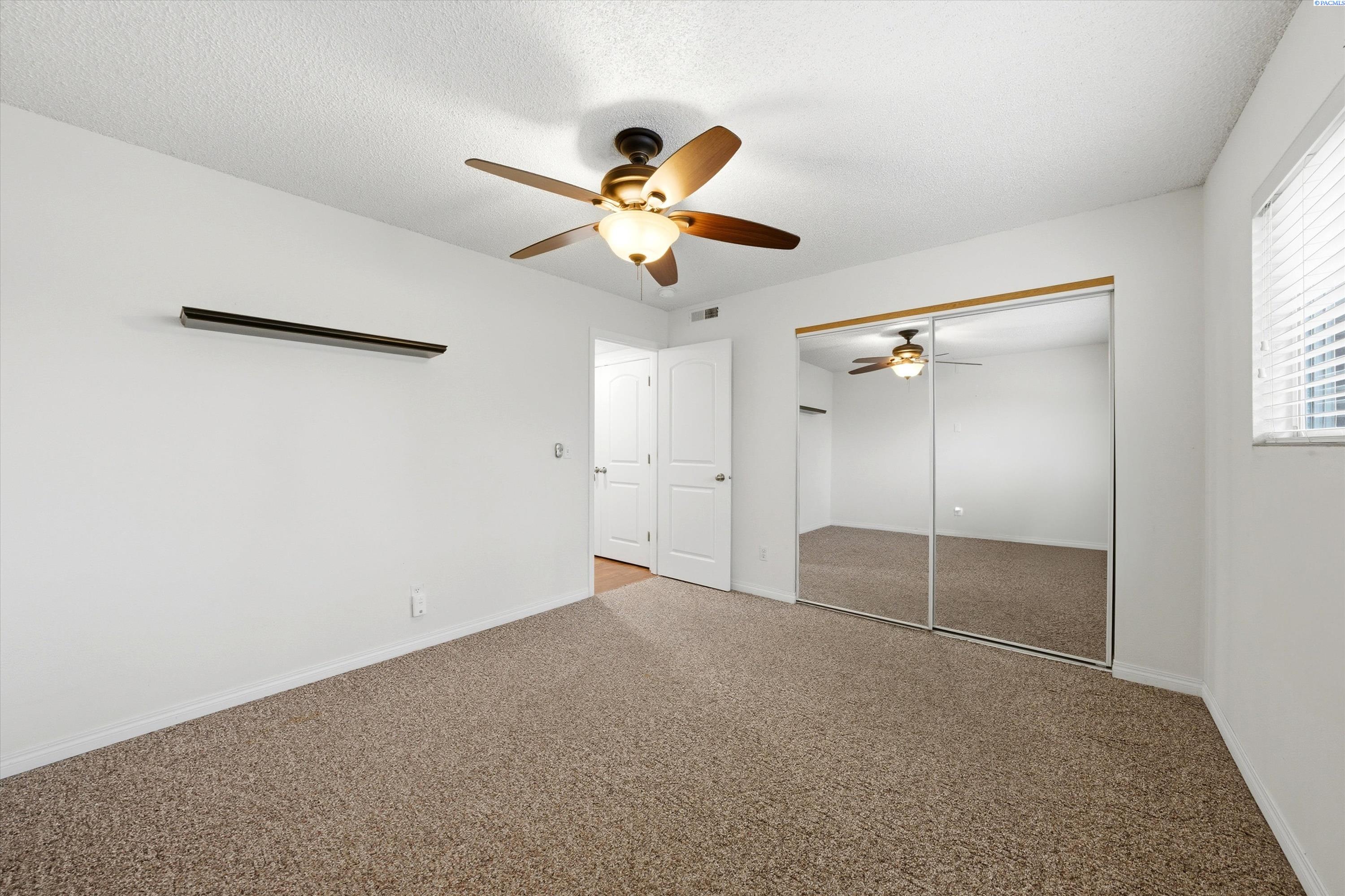 Photo 4 of Condo for sale at 2912 W Hood Ave, Kennewick, WA 99336 | MLS# PAC297085 | Listing updated on 2026-10-09