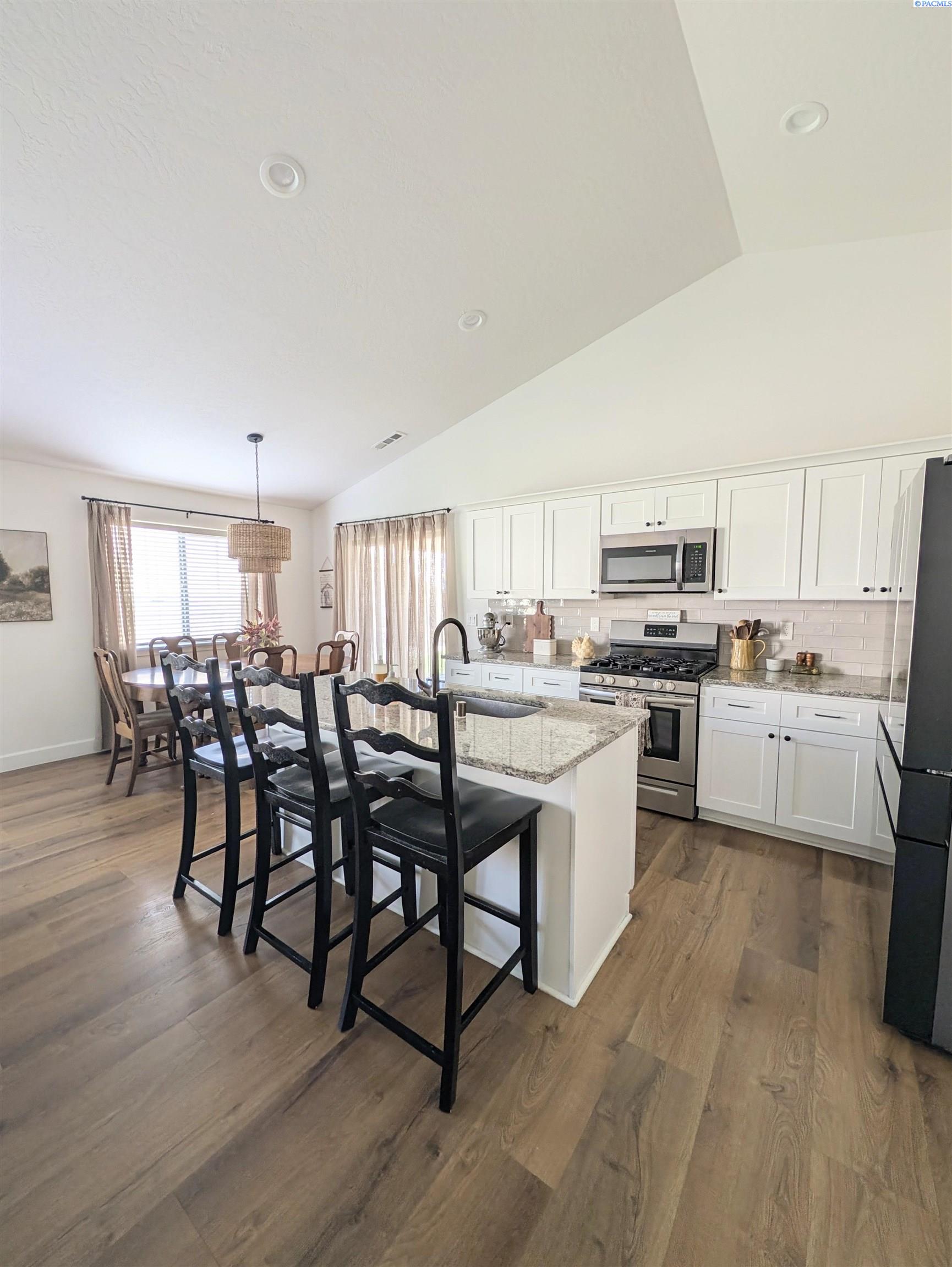 Photo 4 of Single family home for sale at 7905 Cariboo Dr, Pasco, WA 99301 | MLS# PAC297089 | Listing updated on 2026-10-10