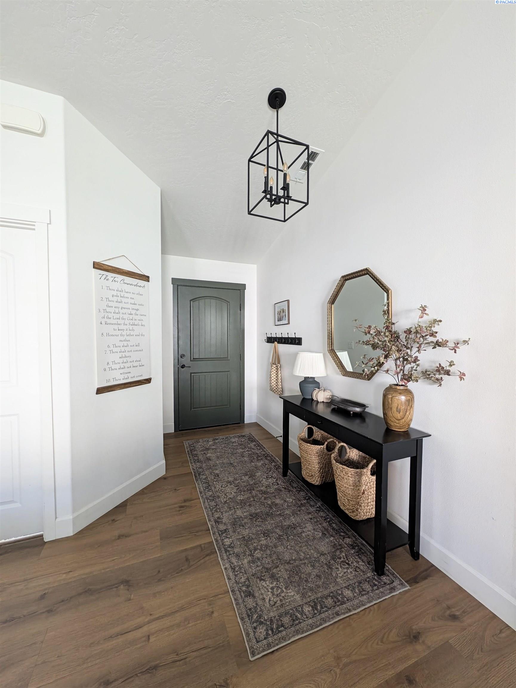 Photo 3 of Single family home for sale at 7905 Cariboo Dr, Pasco, WA 99301 | MLS# PAC297089 | Listing updated on 2026-10-10
