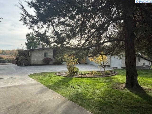 Photo 2 of Sale Pending at 2626 N Riverside Dr, West Richland, WA 99353 | MLS# PAC297111 | Listing updated on 2026-10-10