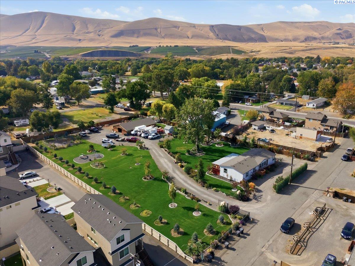 Photo 3 of Manufactured home for sale at 515 Carol Ave, Benton City, WA 99320 | MLS# PAC297117 | Listing updated on 2026-10-11