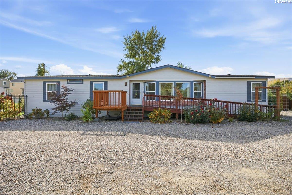 Photo 3 of Manufactured home for sale at 515 Carol Ave, Benton City, WA 99320 | MLS# PAC297117 | Listing updated on 2026-10-11
