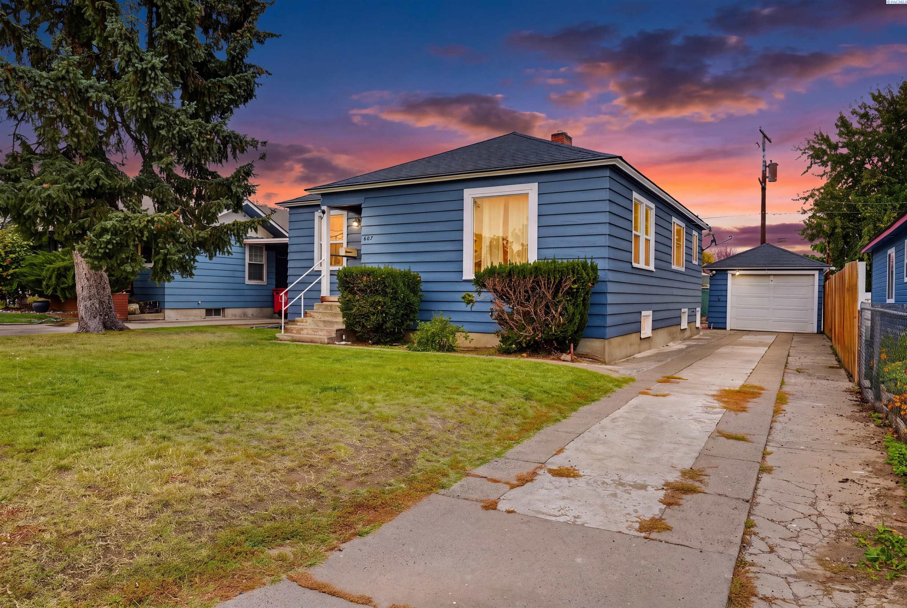 Photo 1 of Single family home for sale at 607 S Tieton Ave, Wapato, WA 98951 | MLS# PAC297416 | Listing updated on 2026-10-25
