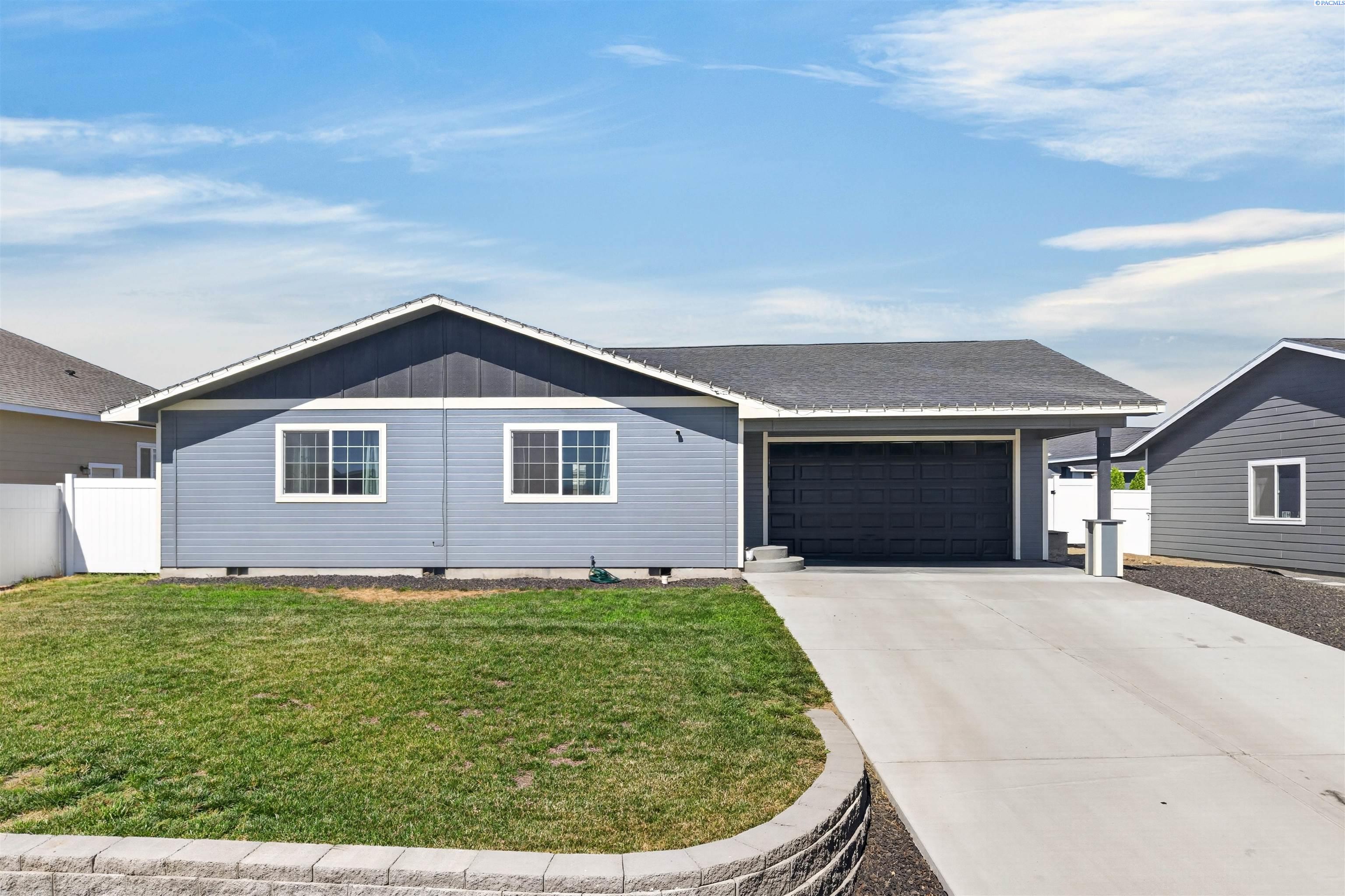Photo 3 of Single family home for sale at 609 Eagle Nest, Granger, WA 98932 | MLS# PAC297420 | Listing updated on 2026-10-26