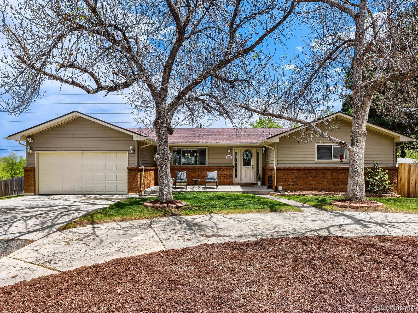 Photo 3 of Single family home for sale at 8102 S Carr Ct, Littleton, CO 80128 | MLS# 7403613 | Listing updated on 2026-10-10