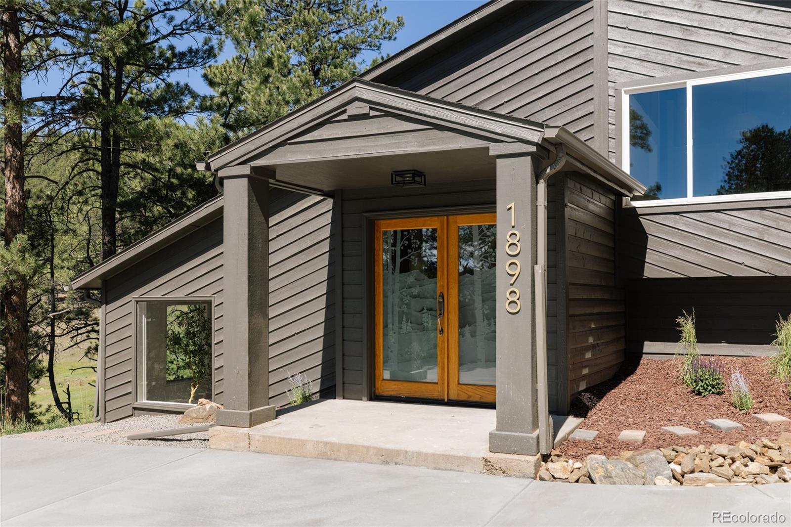 Photo 2 of Single family home for sale at 1898 Kerr Gulch Rd, Evergreen, CO 80439 | MLS# 1622210 | Listing updated on 2026-09-24
