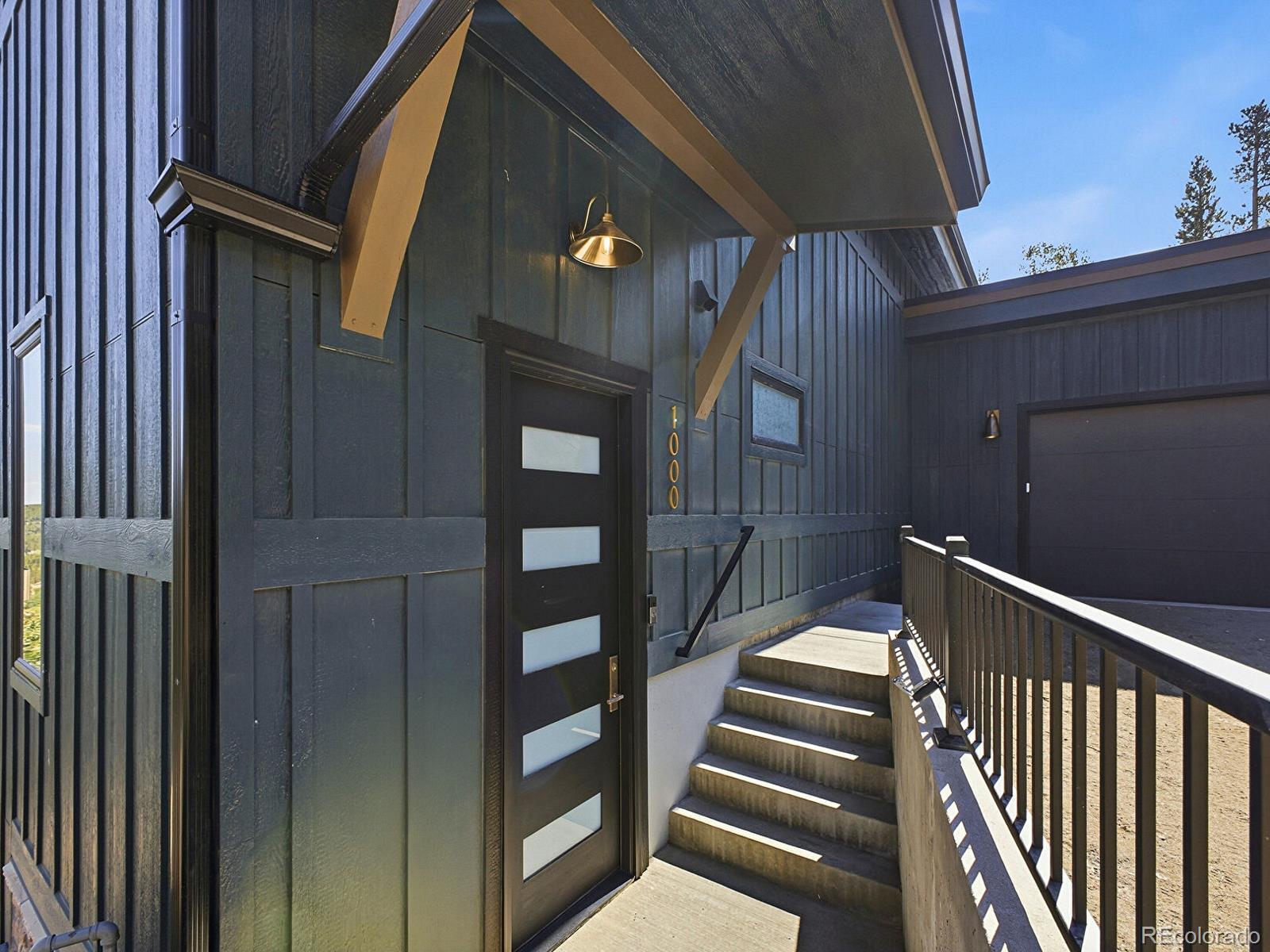 Photo 2 of Single family home for sale at 1000 Highpoint Cir, Black Hawk, CO 80422 | MLS# 9811350 | Listing updated on 2026-09-21