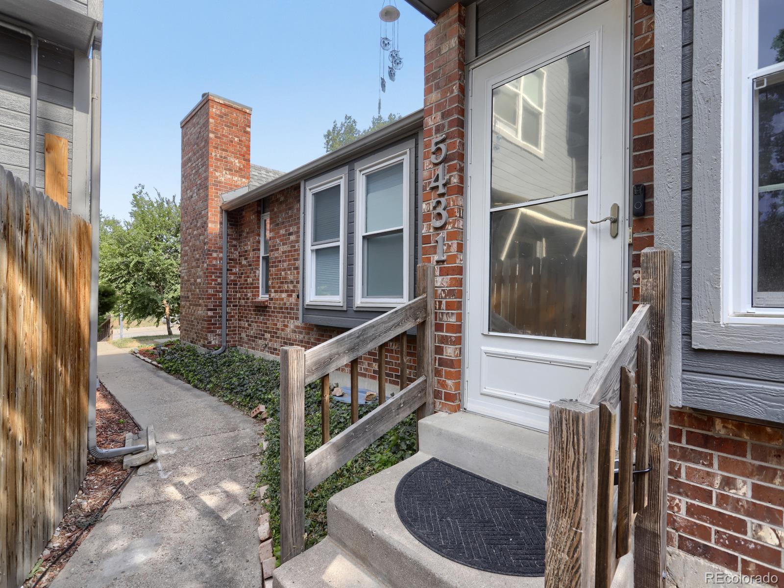 Photo 3 of Townhouse for sale at 5431 S Delaware St, Littleton, CO 80120 | MLS# 4878918 | Listing updated on 2026-10-24