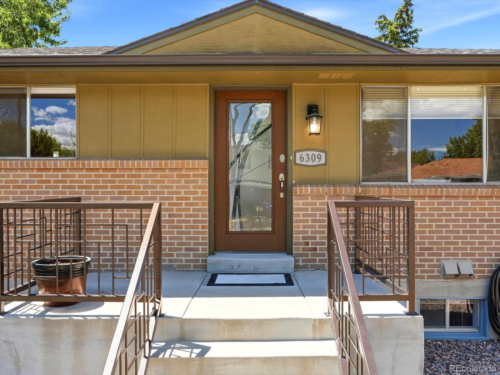 Photo 2 of Single family home for sale at 6309 Eaton Ct, Arvada, CO 80003 | MLS# 8814784 | Listing updated on 2026-09-24